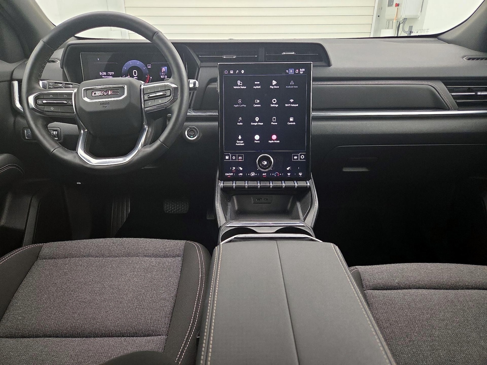 Apple CarPlay® & Android Auto™