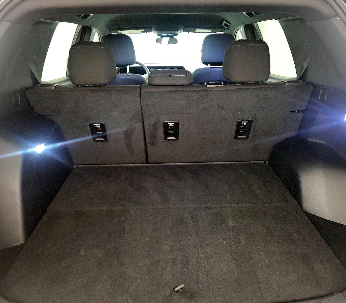 Trunk/Cargo (Seats Up)