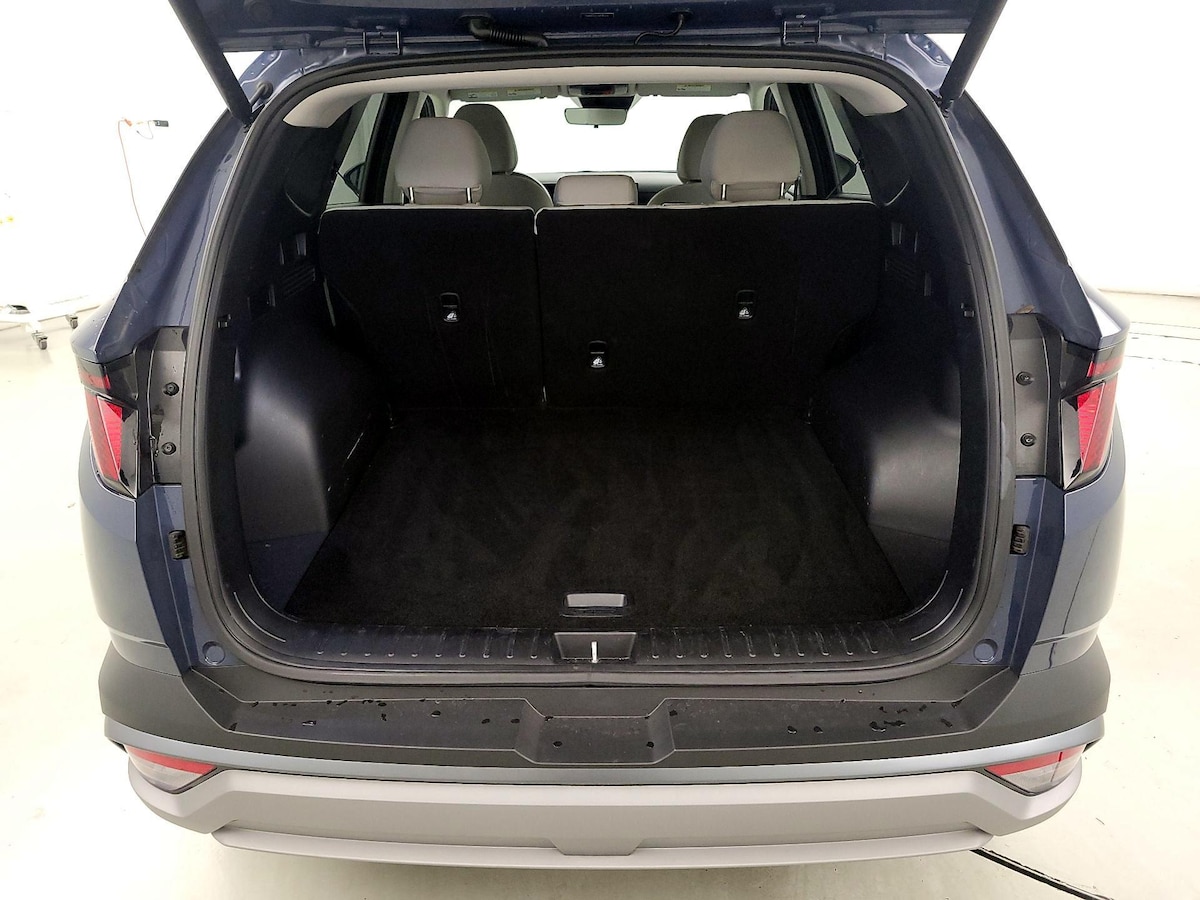 Trunk/Cargo (Seats Up)