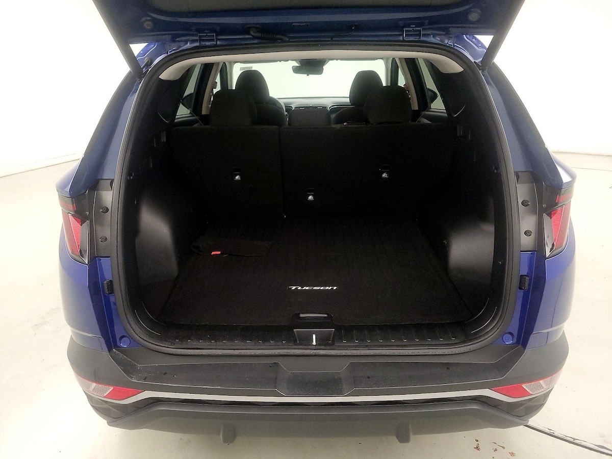 Trunk/Cargo (Seats Up)