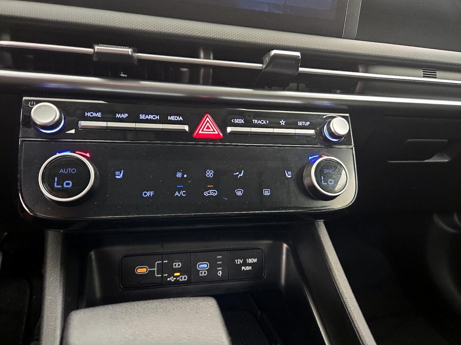 2025 Hyundai Tucson SEL - Photo 17