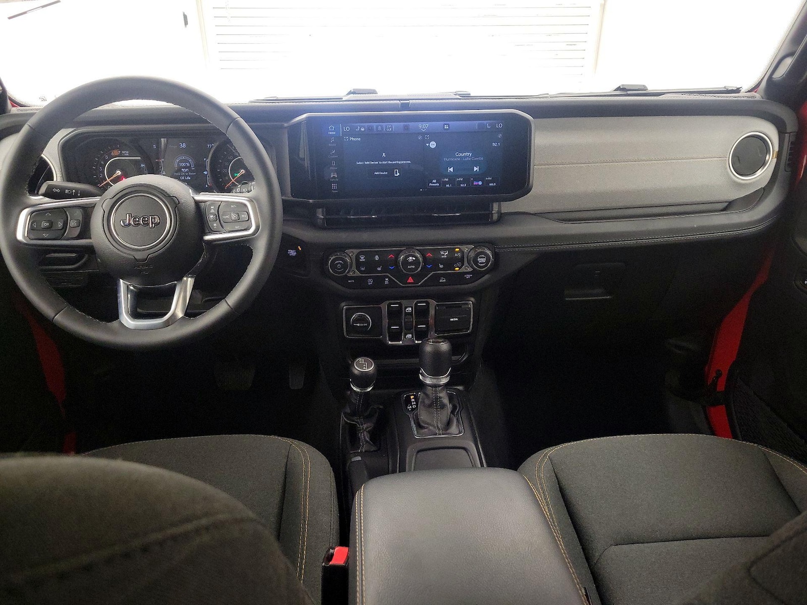 Apple CarPlay® & Android Auto™