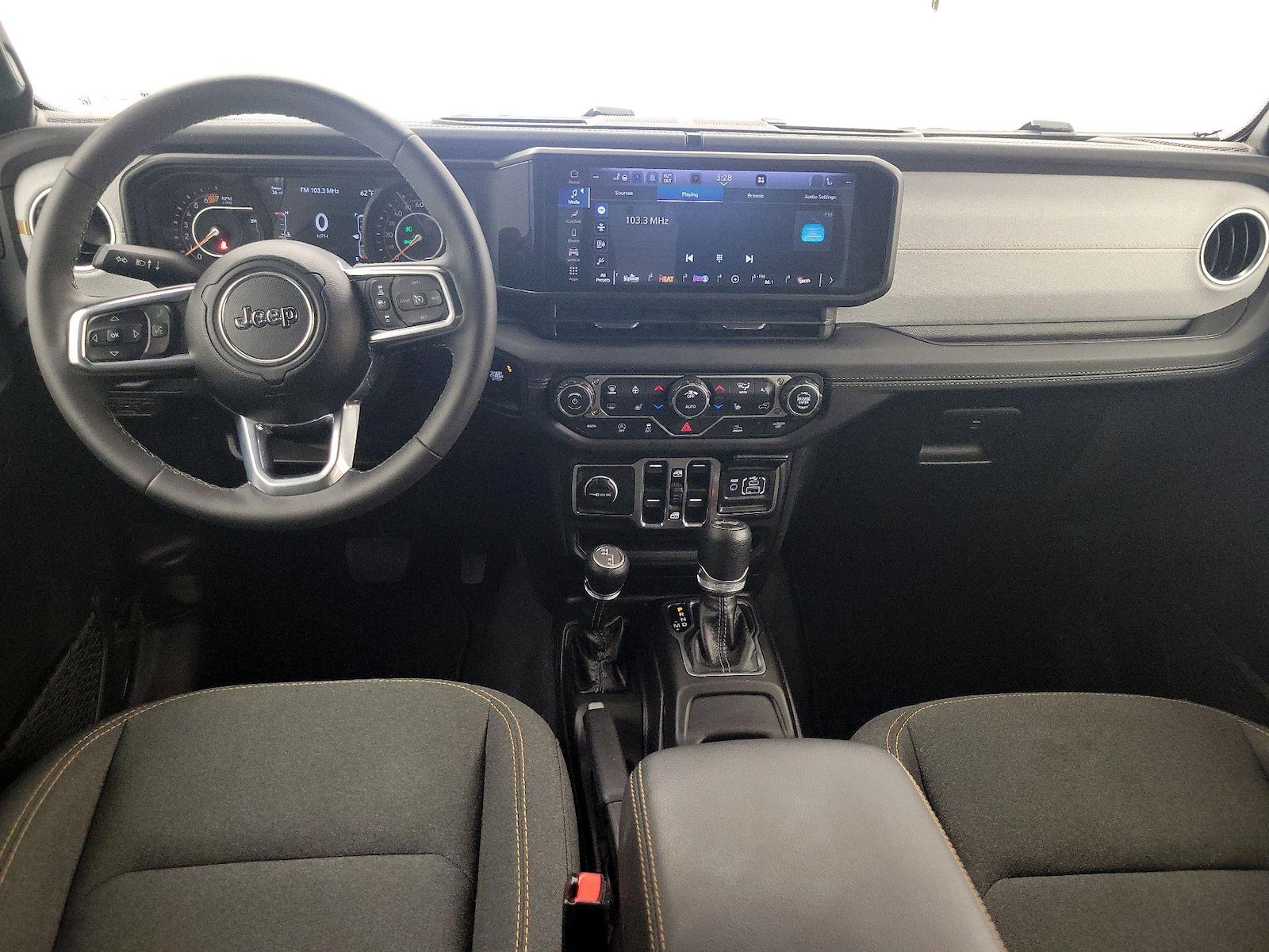 Apple CarPlay® & Android Auto™