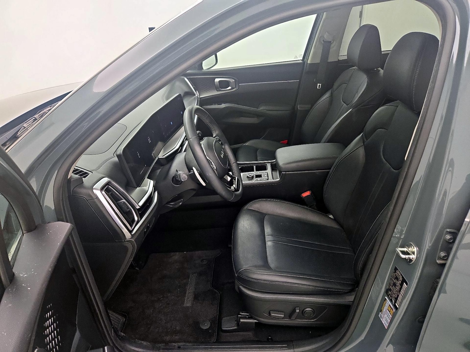 2025 Kia Sorento EX Hybrid - Photo 12