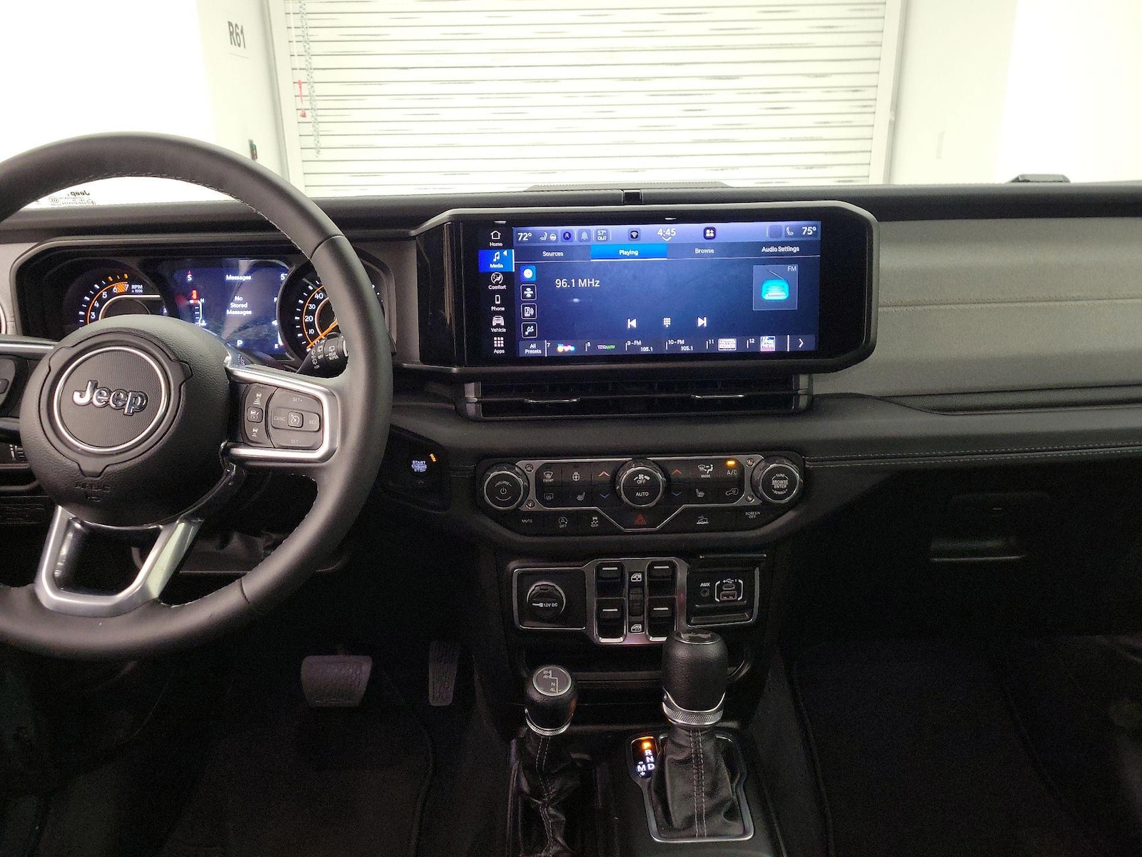 Apple CarPlay® & Android Auto™