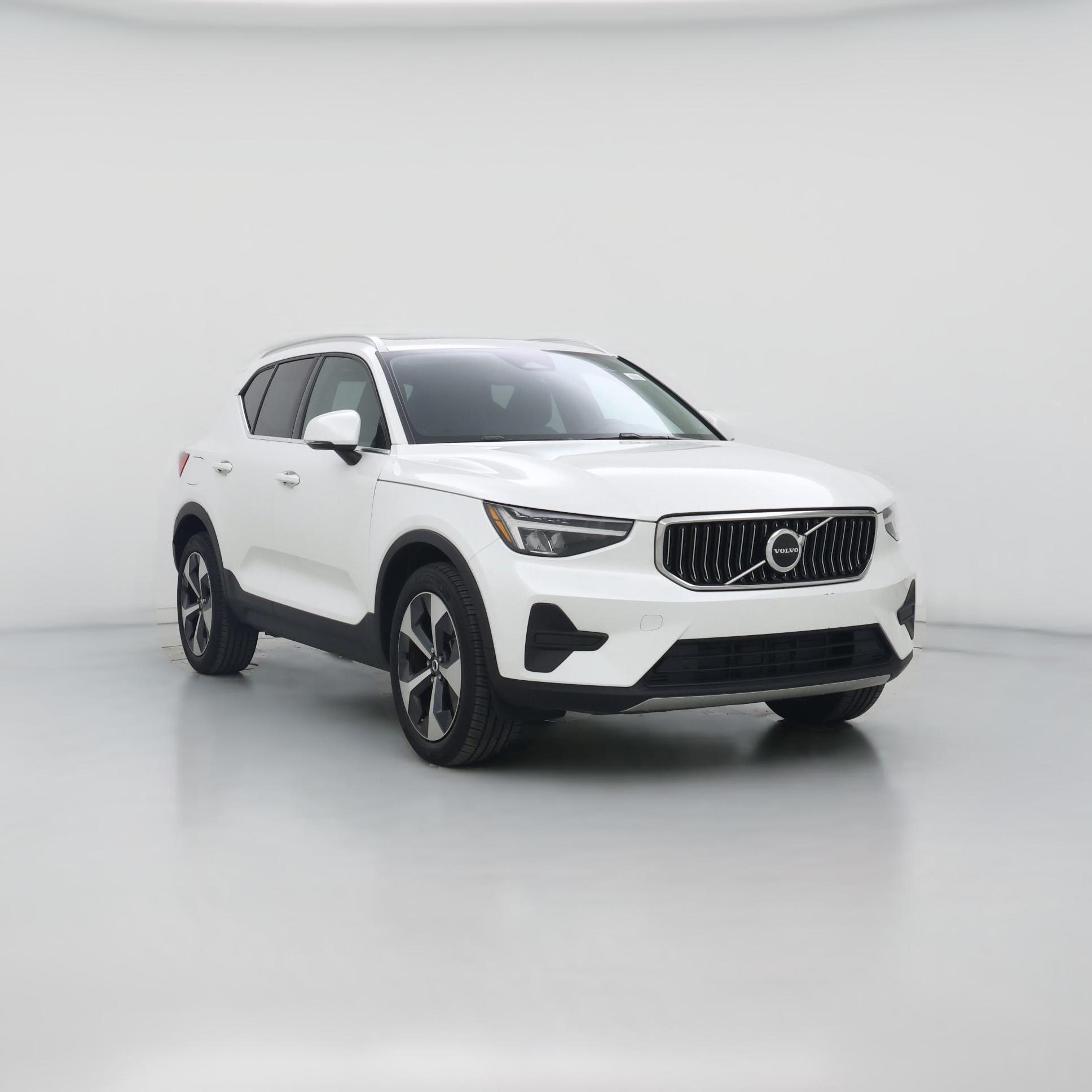 2025 Volvo XC40