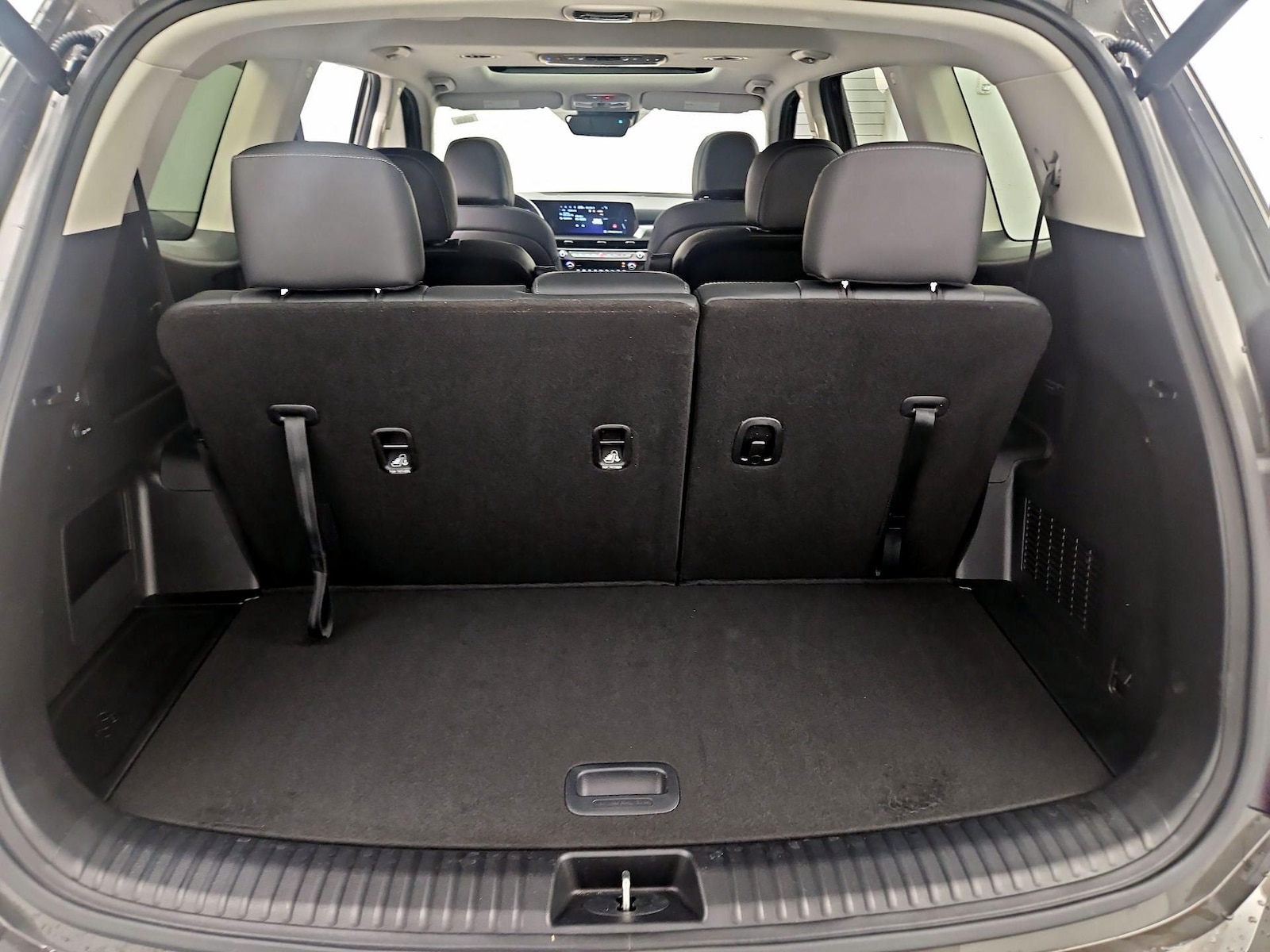 2025 Kia Telluride S - Photo 24