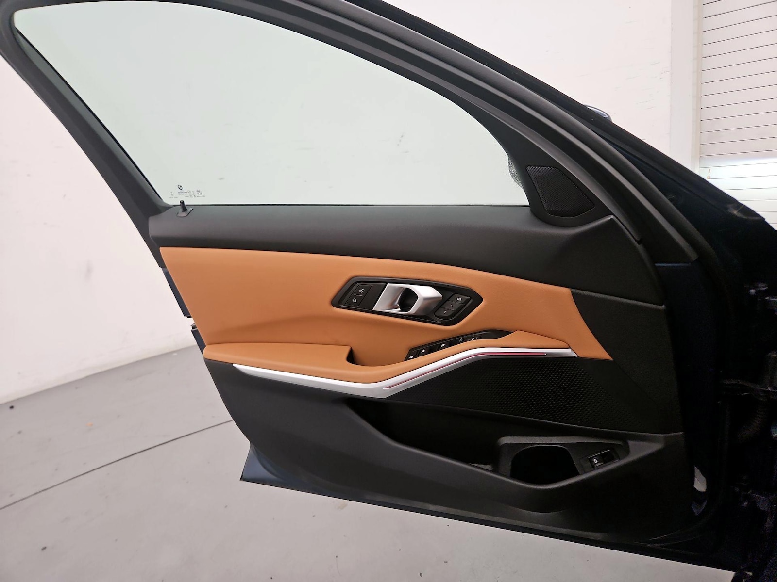 2025 BMW 3 Series 330i - Photo 13