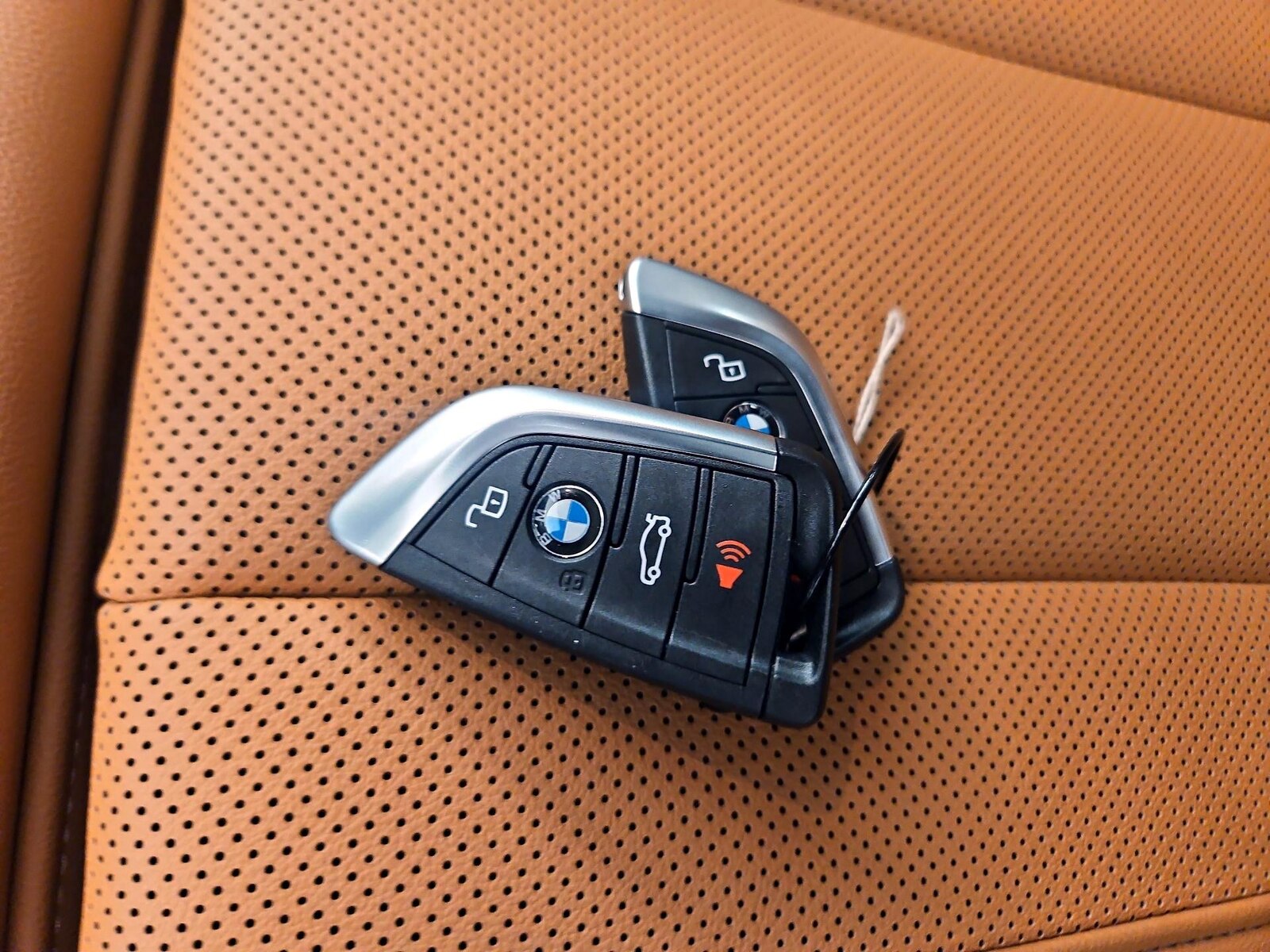 2025 BMW 3 Series 330i - Photo 23
