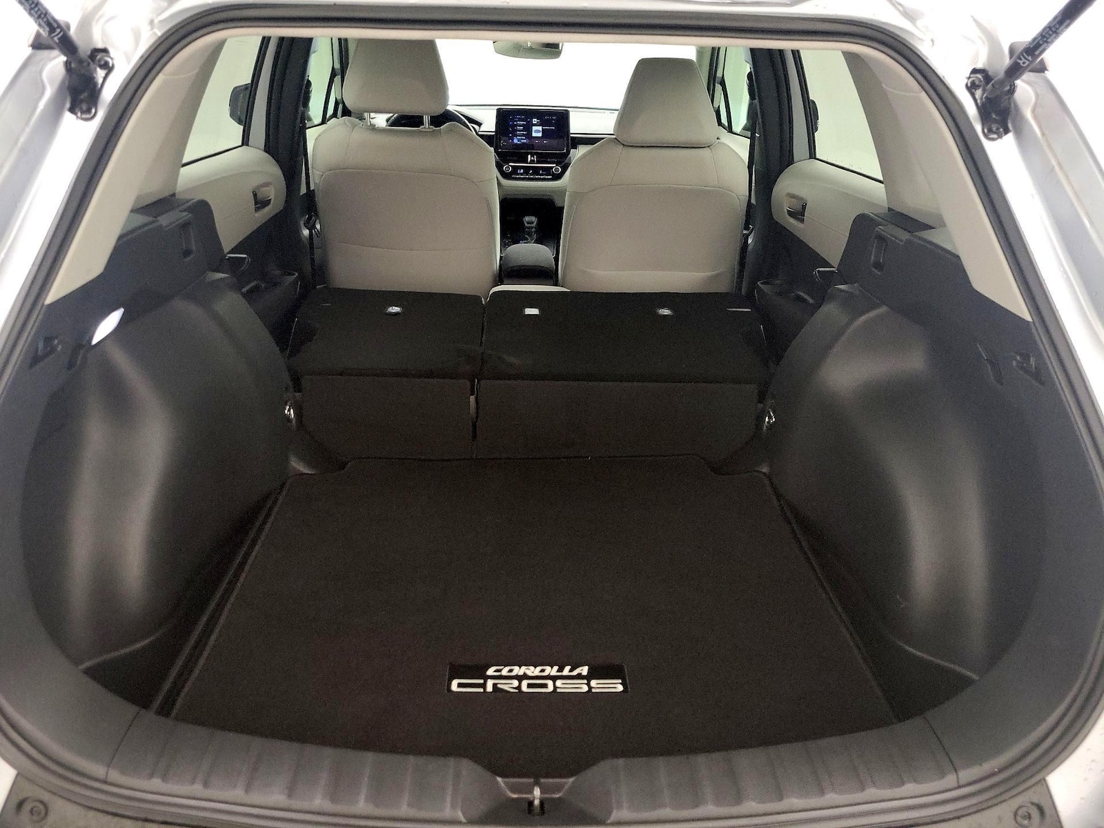 2026 Toyota Corolla Cross LE - Photo 22