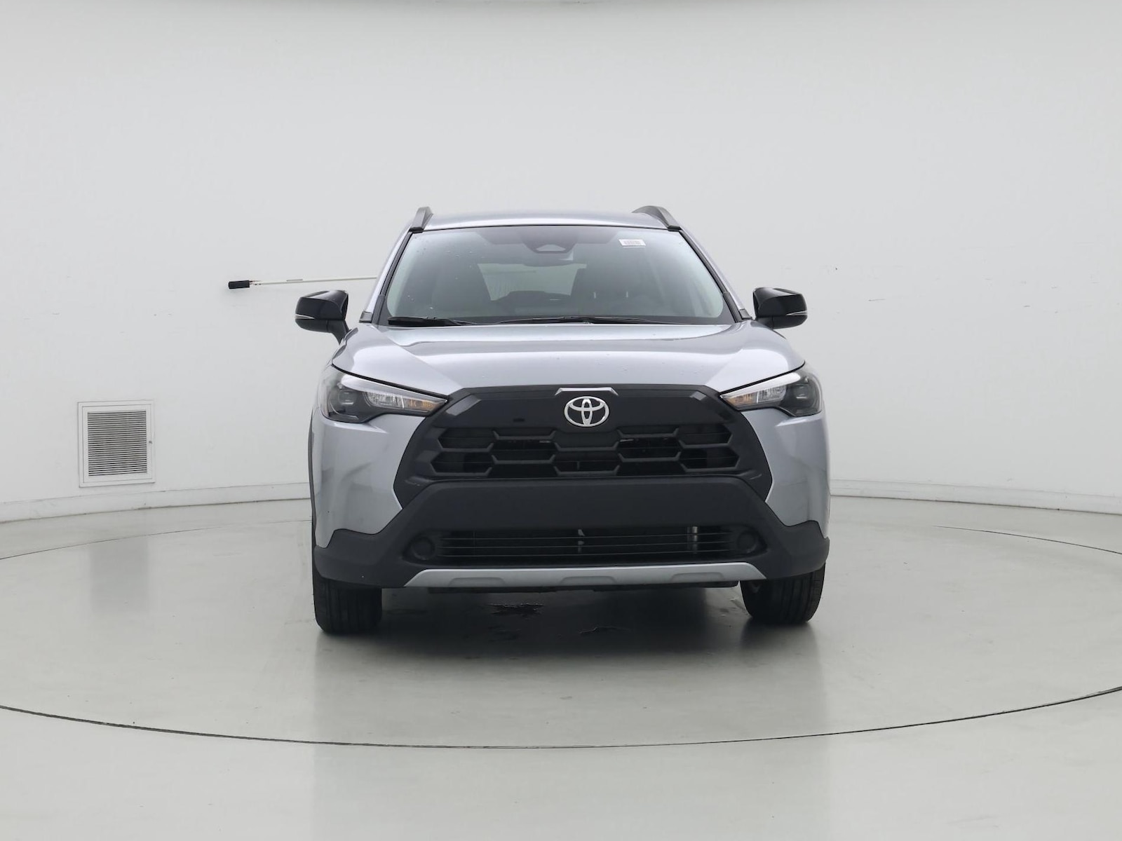 2026 Toyota Corolla Cross LE - Photo 6