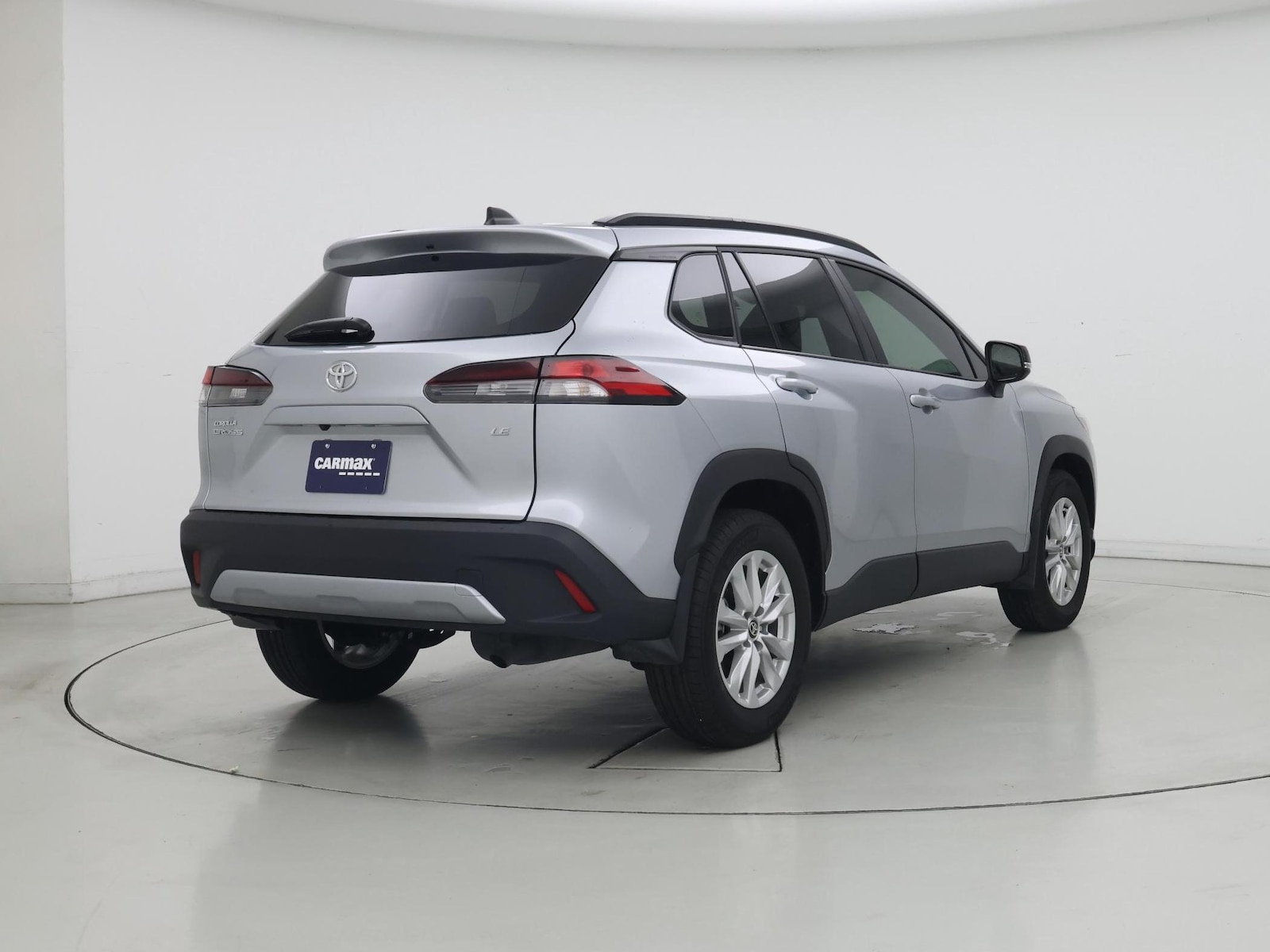 2026 Toyota Corolla Cross LE - Photo 9