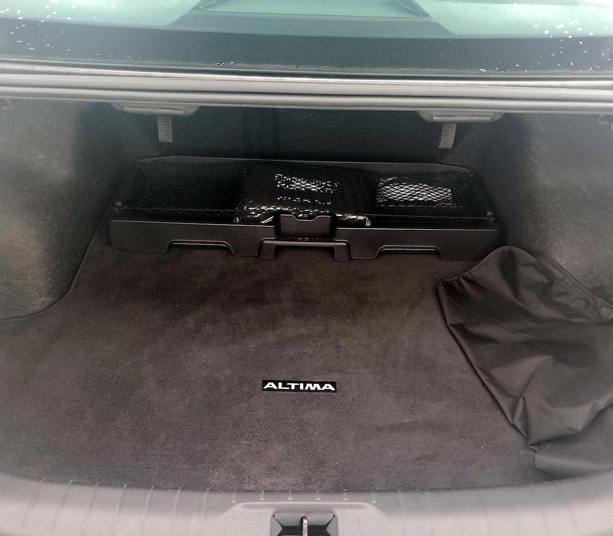 Trunk/Cargo (Seats Up)