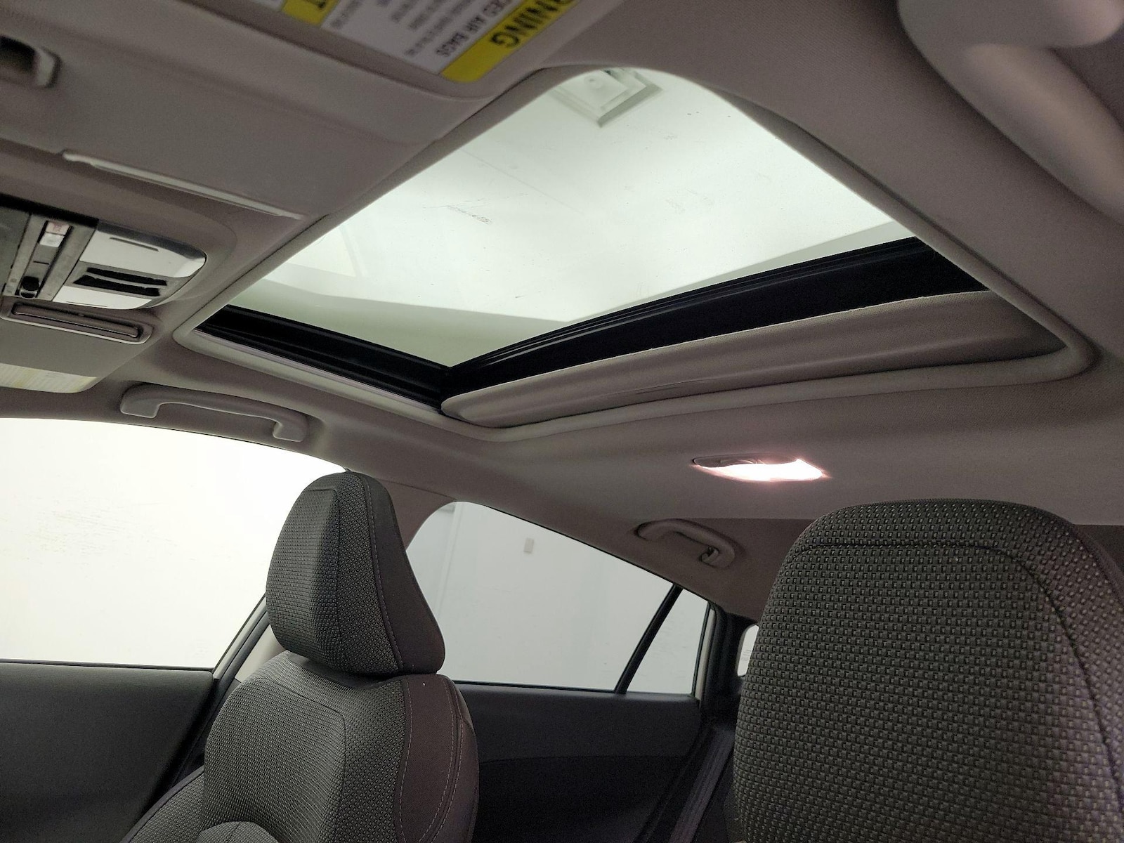 Sunroof(s) & Overhead Airbags