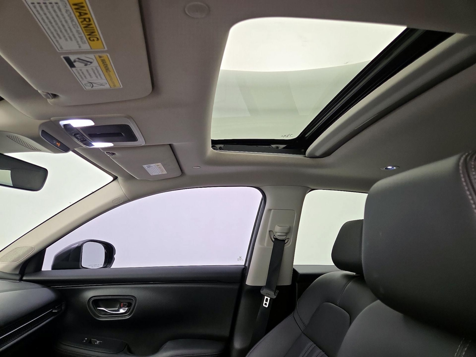 Sunroof(s) & Overhead Airbags