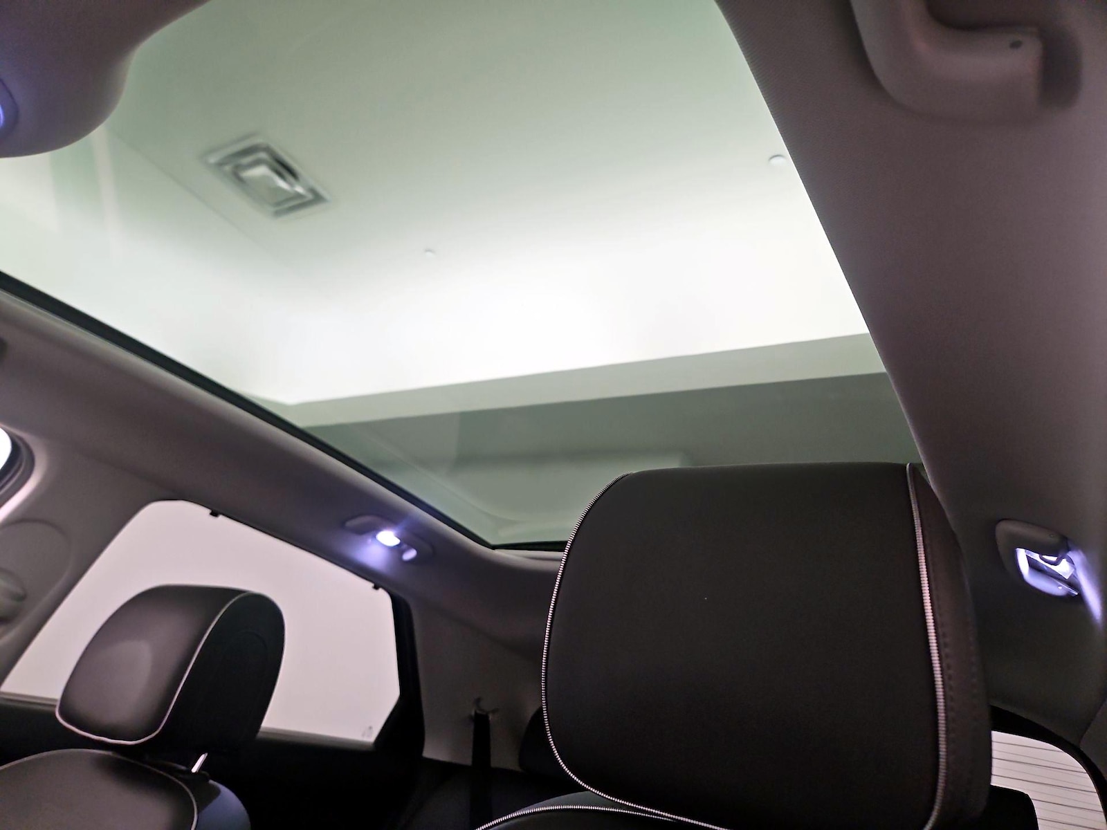 Skylight(s) & Overhead Airbags