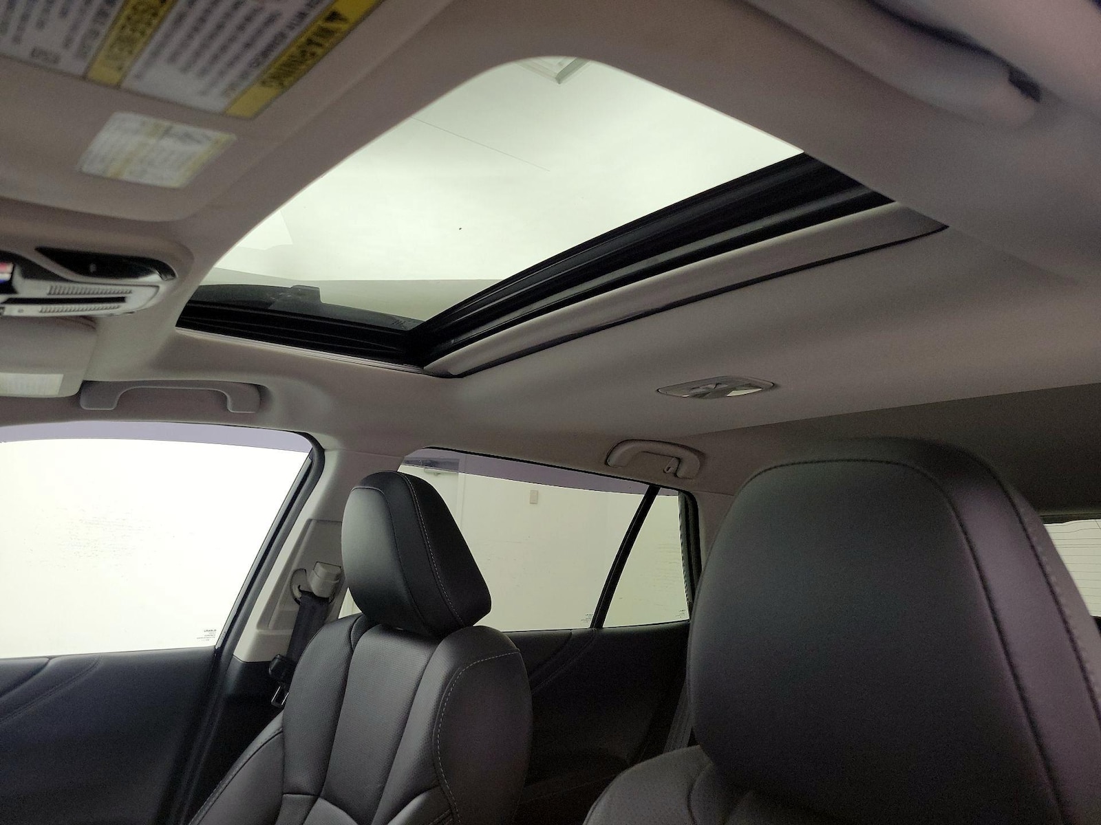 Sunroof(s) & Overhead Airbags
