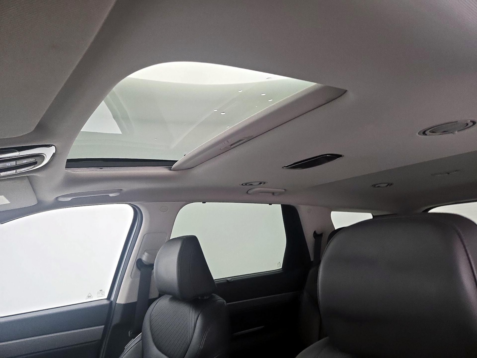Sunroof(s) & Overhead Airbags