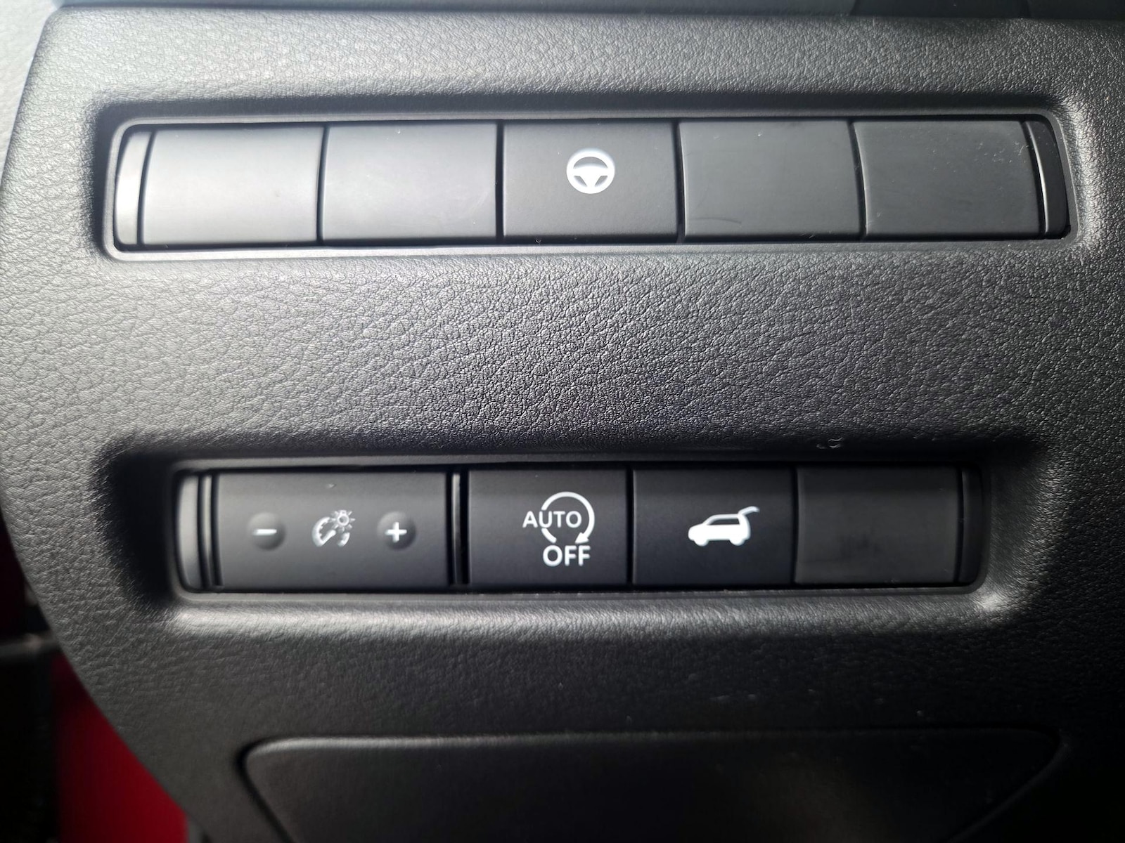 2024 Nissan Rogue SV - Photo 14