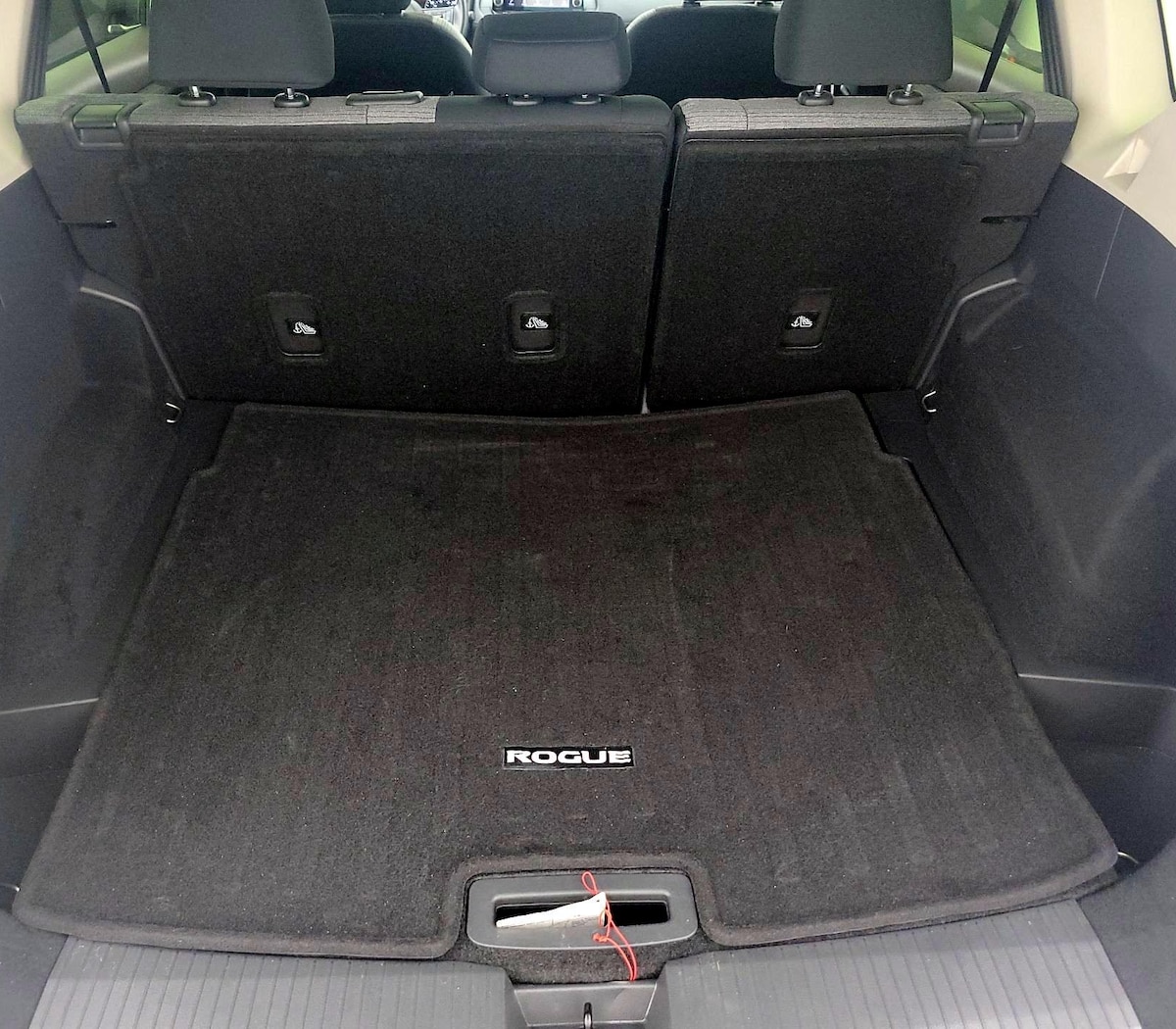 Trunk/Cargo (Seats Up)