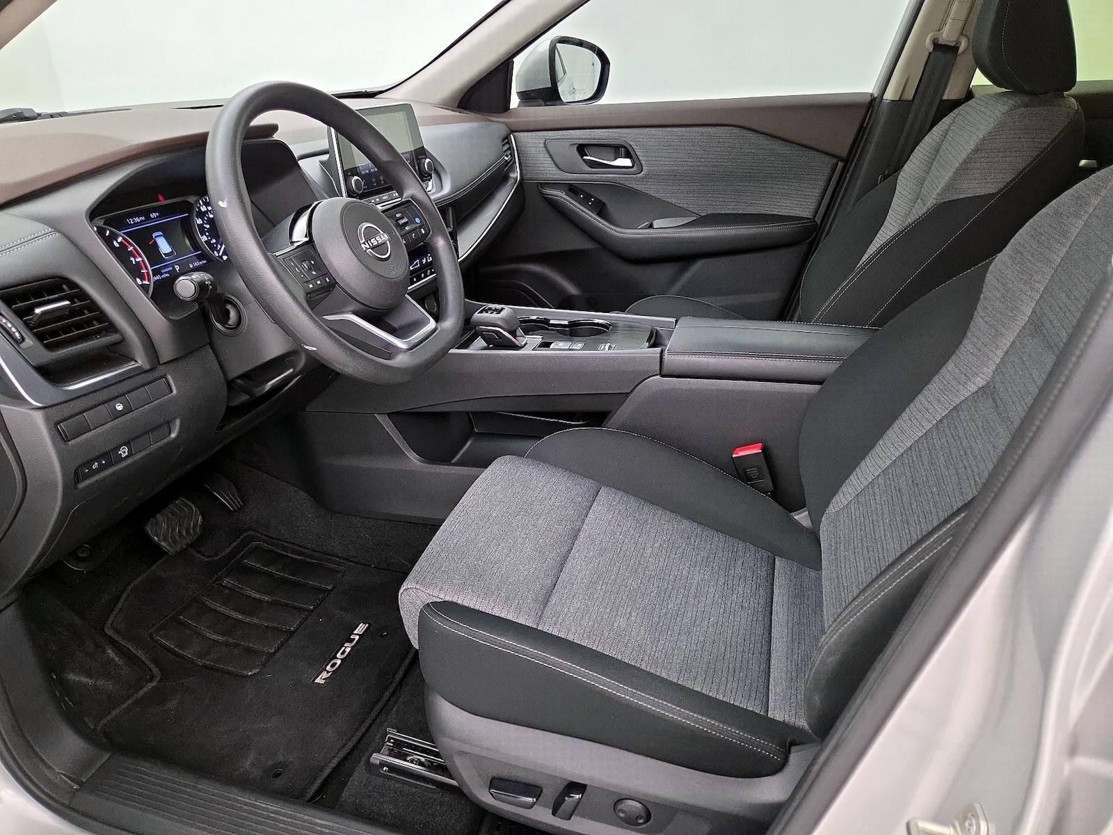 Power Seat(s) & Side Airbags