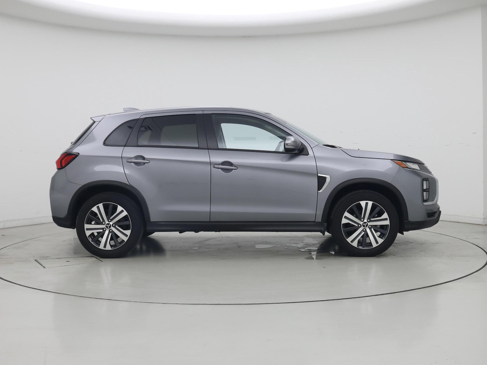 2025 Mitsubishi Outlander Sport SE - Photo 8