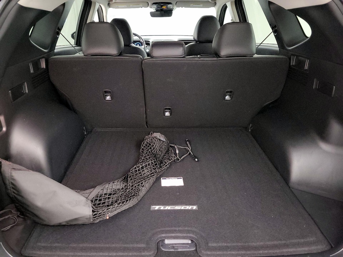 Trunk/Cargo (Seats Up)