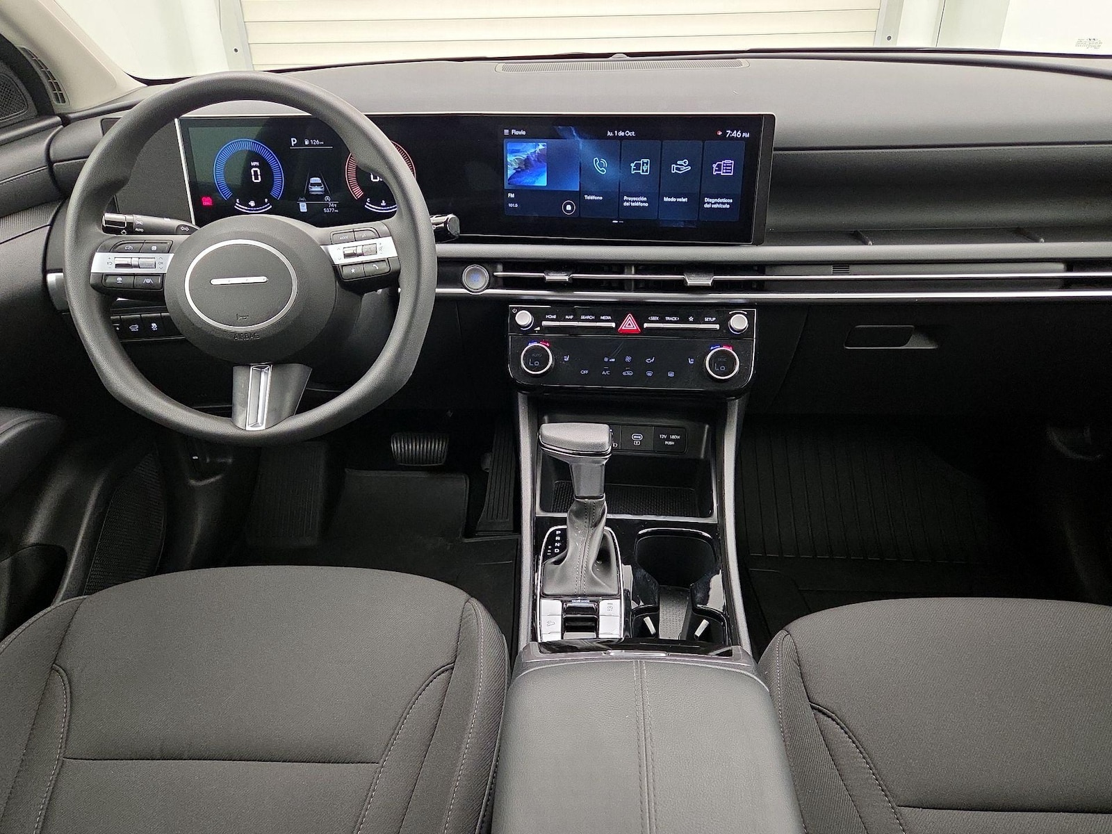 Apple CarPlay® & Android Auto™