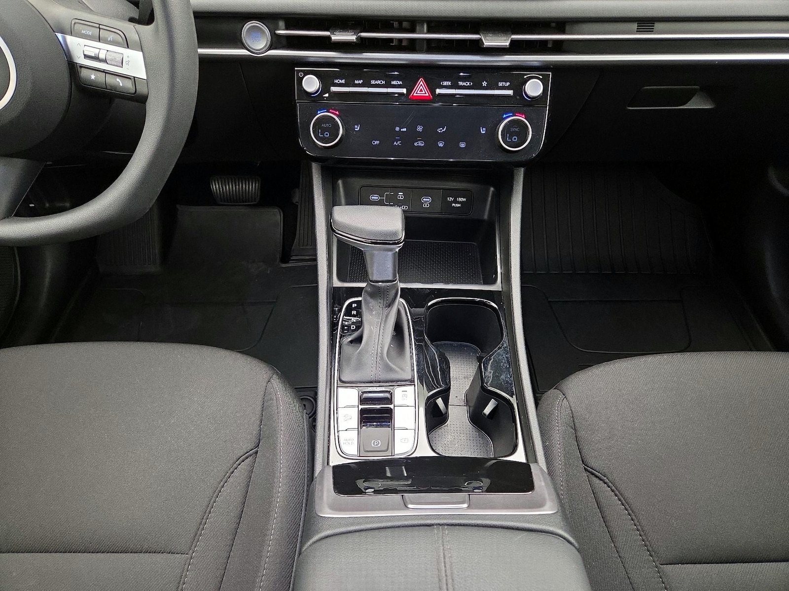 2026 Hyundai Tucson SEL - Photo 18