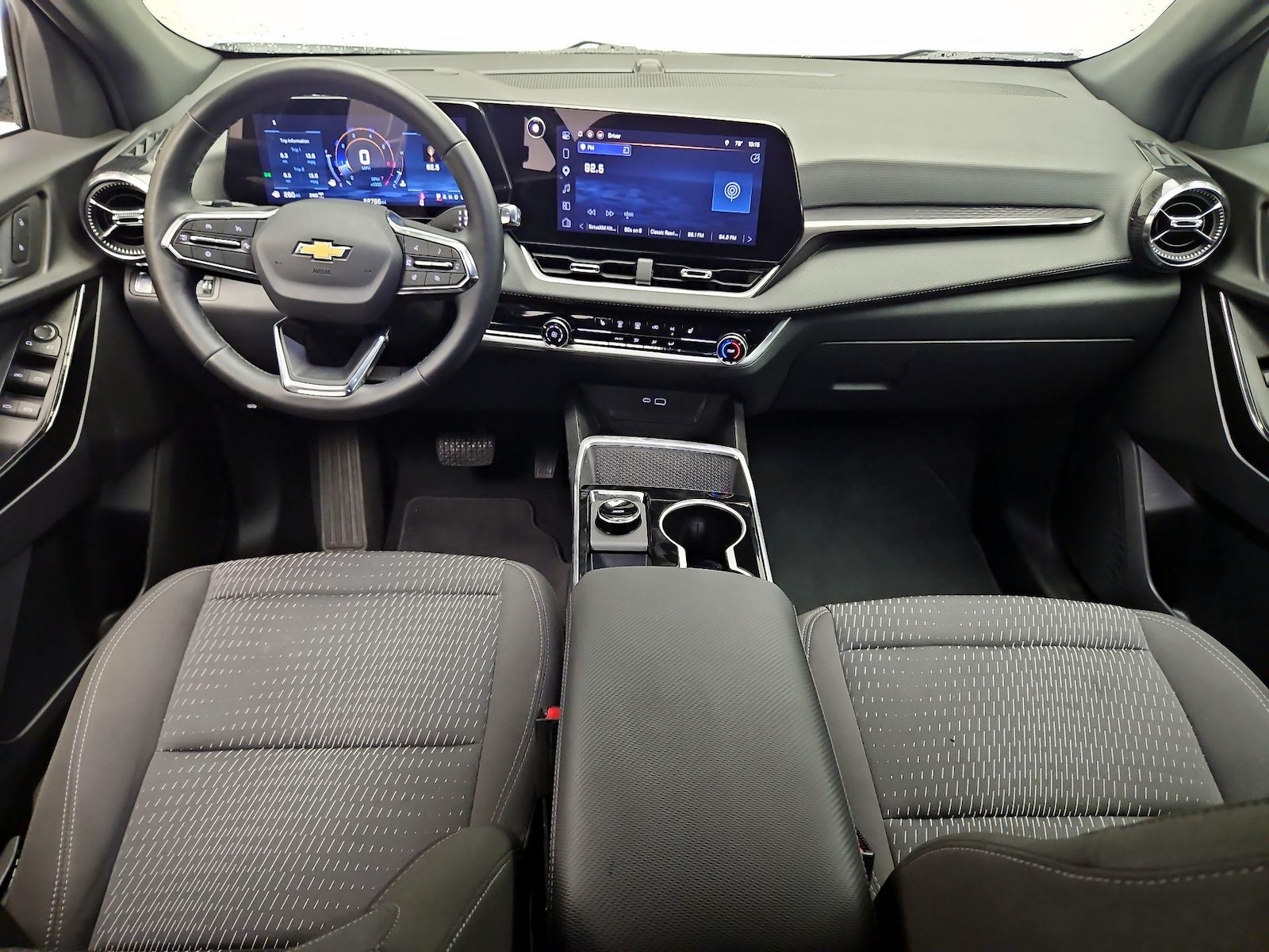 2026 Chevrolet Equinox LT - Photo 10