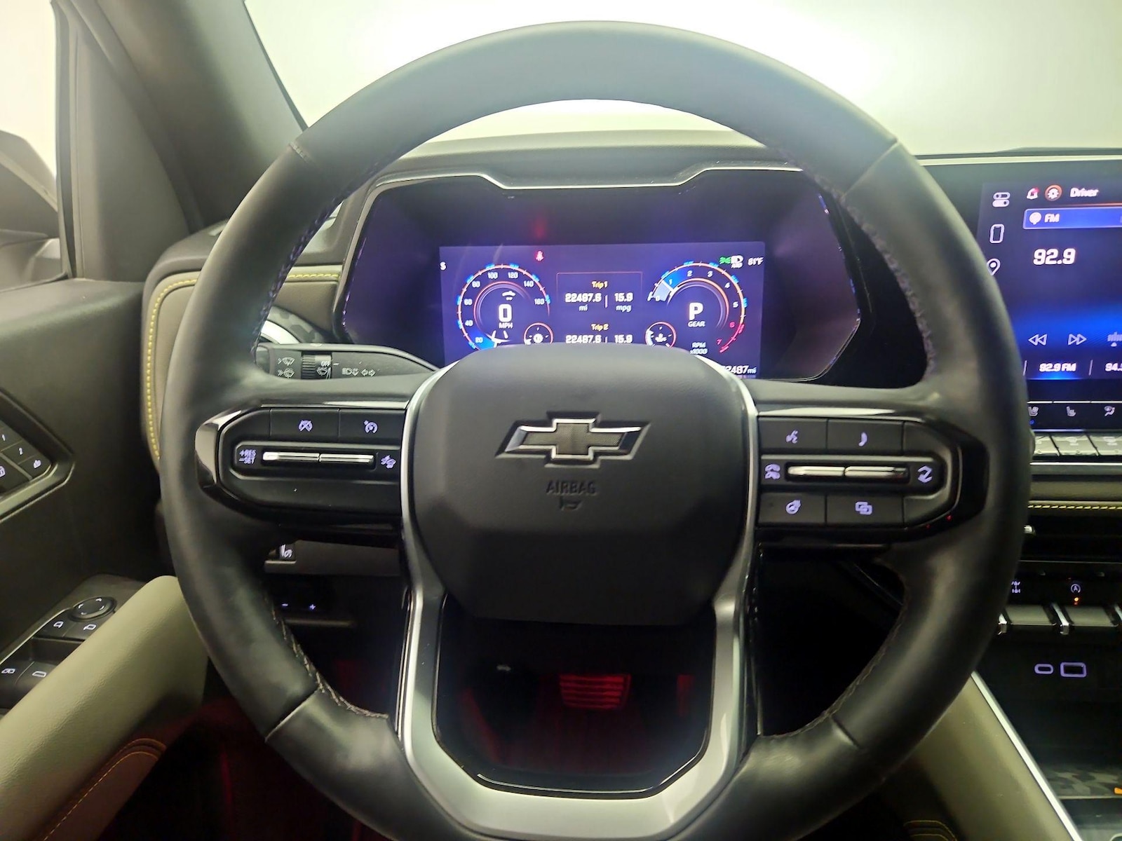 2025 Chevrolet Colorado ZR2 - Photo 11