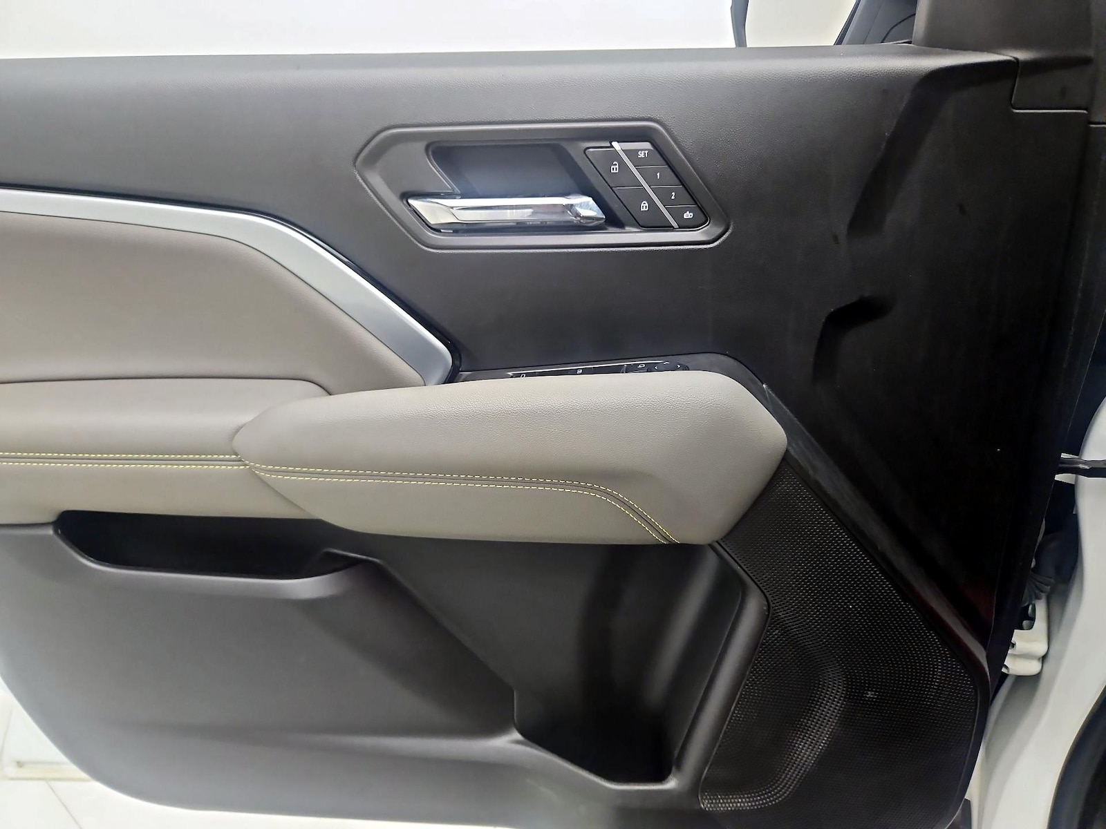2025 Chevrolet Colorado ZR2 - Photo 13