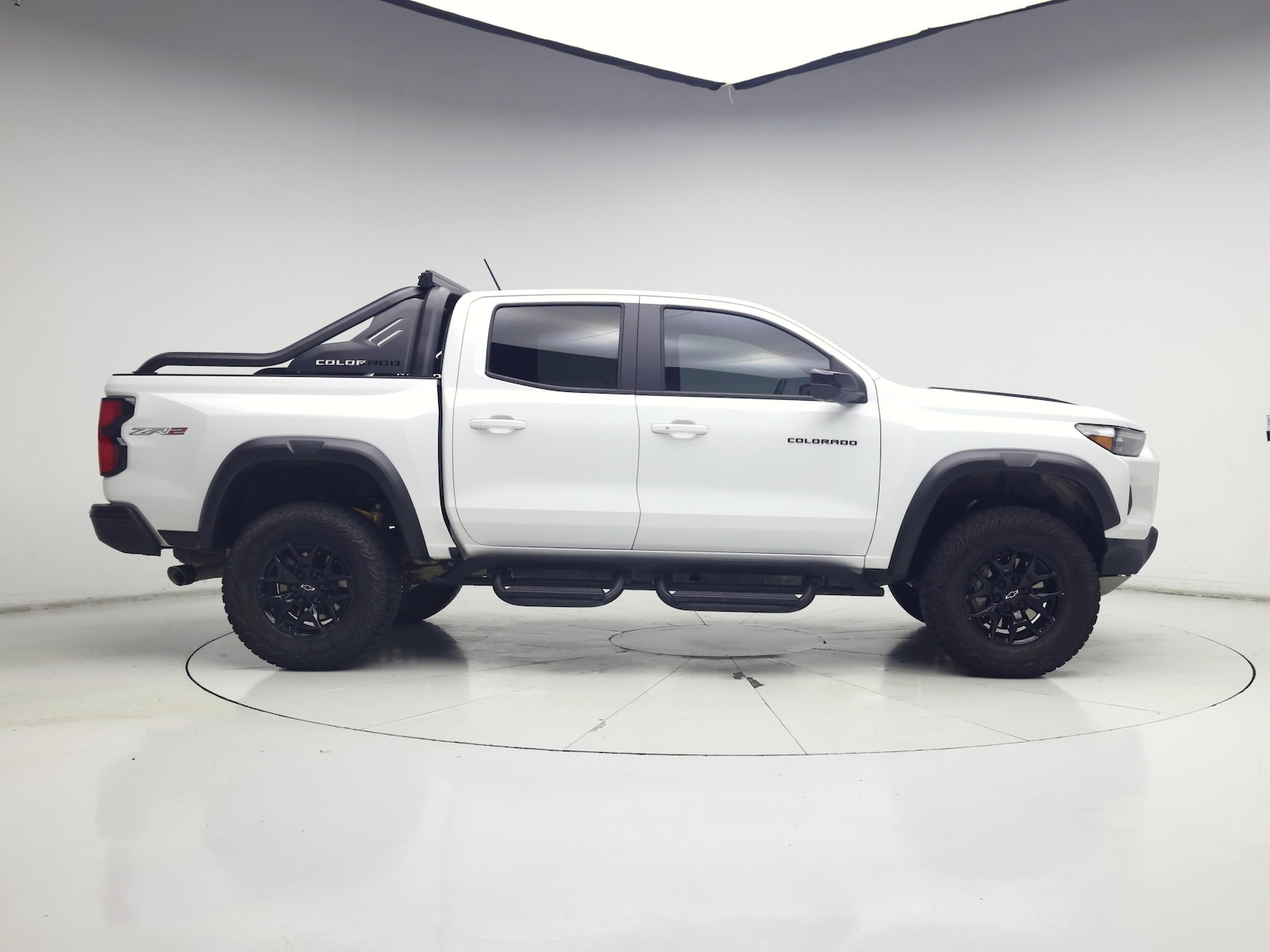 2025 Chevrolet Colorado ZR2 - Photo 8