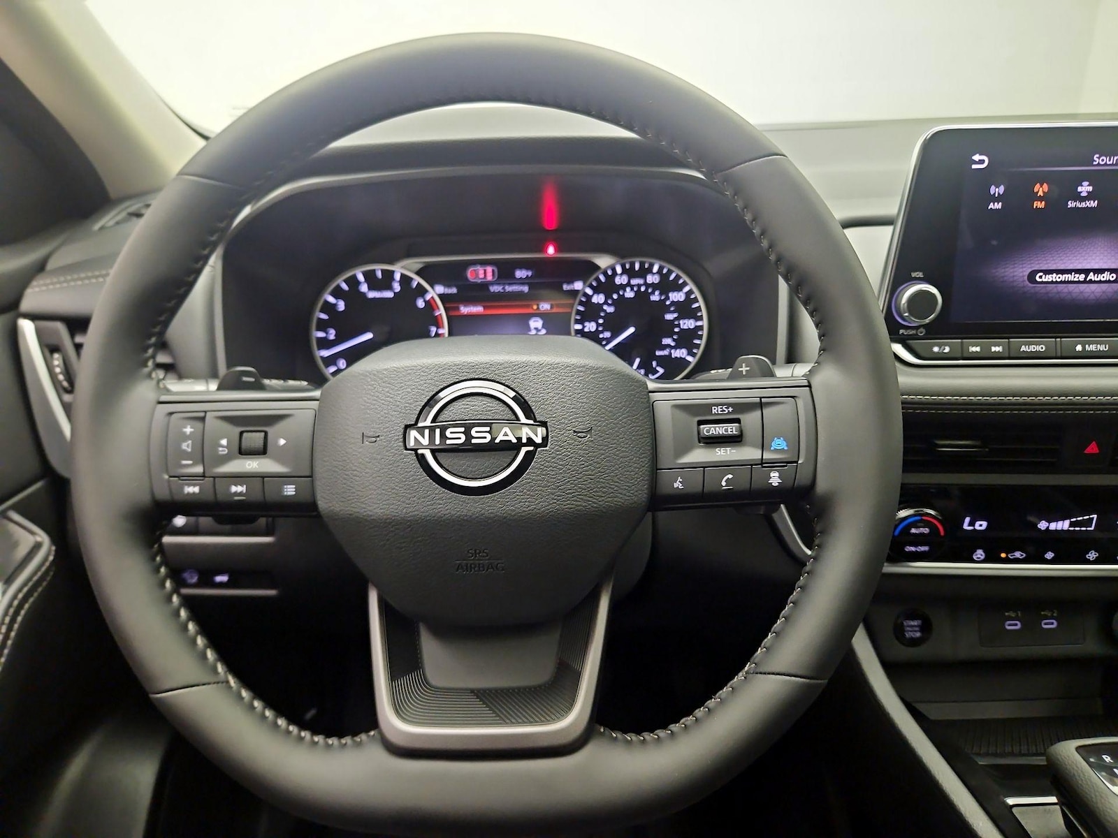 2026 Nissan Rogue Dark Armor - Photo 11