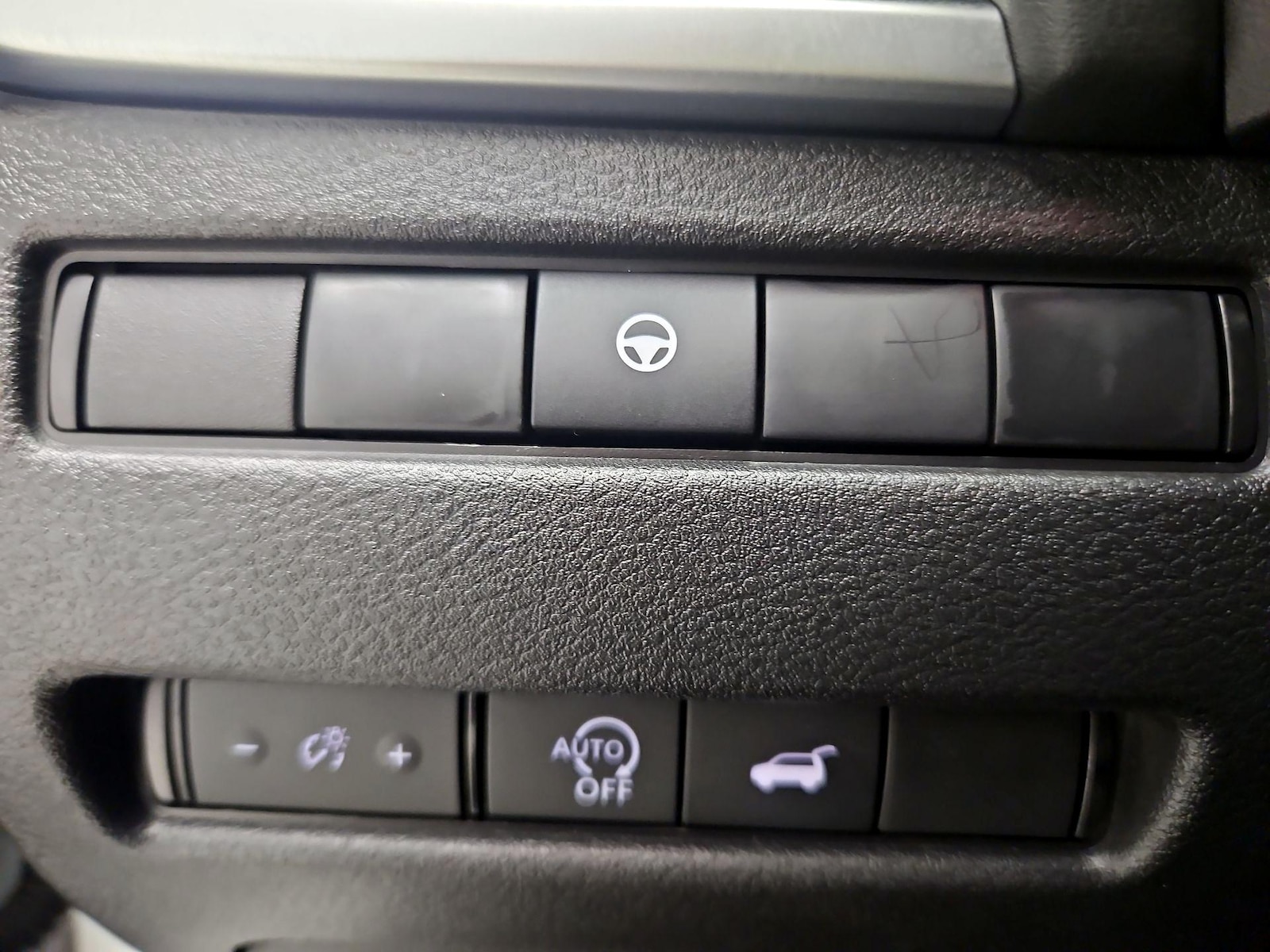 2026 Nissan Rogue Dark Armor - Photo 14
