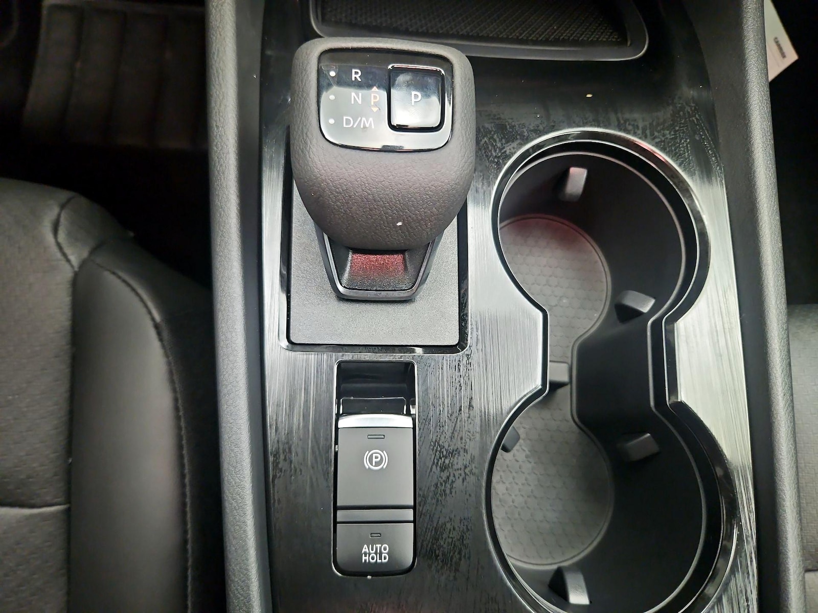 2026 Nissan Rogue Dark Armor - Photo 18