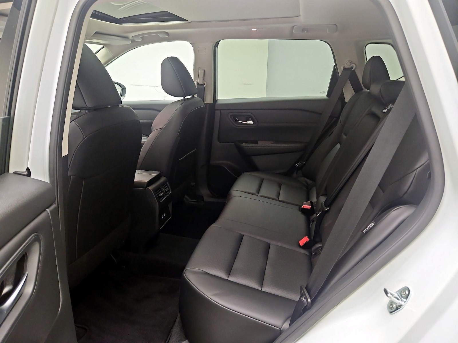2026 Nissan Rogue Dark Armor - Photo 21