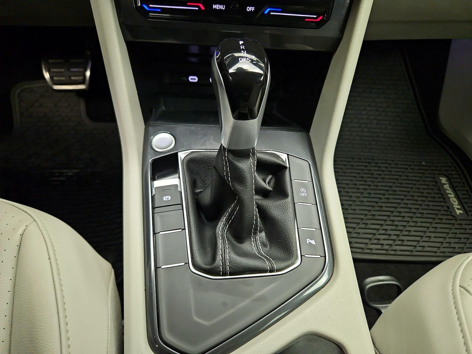 2024 Volkswagen Tiguan SE R-LINE BLACK - Photo 17