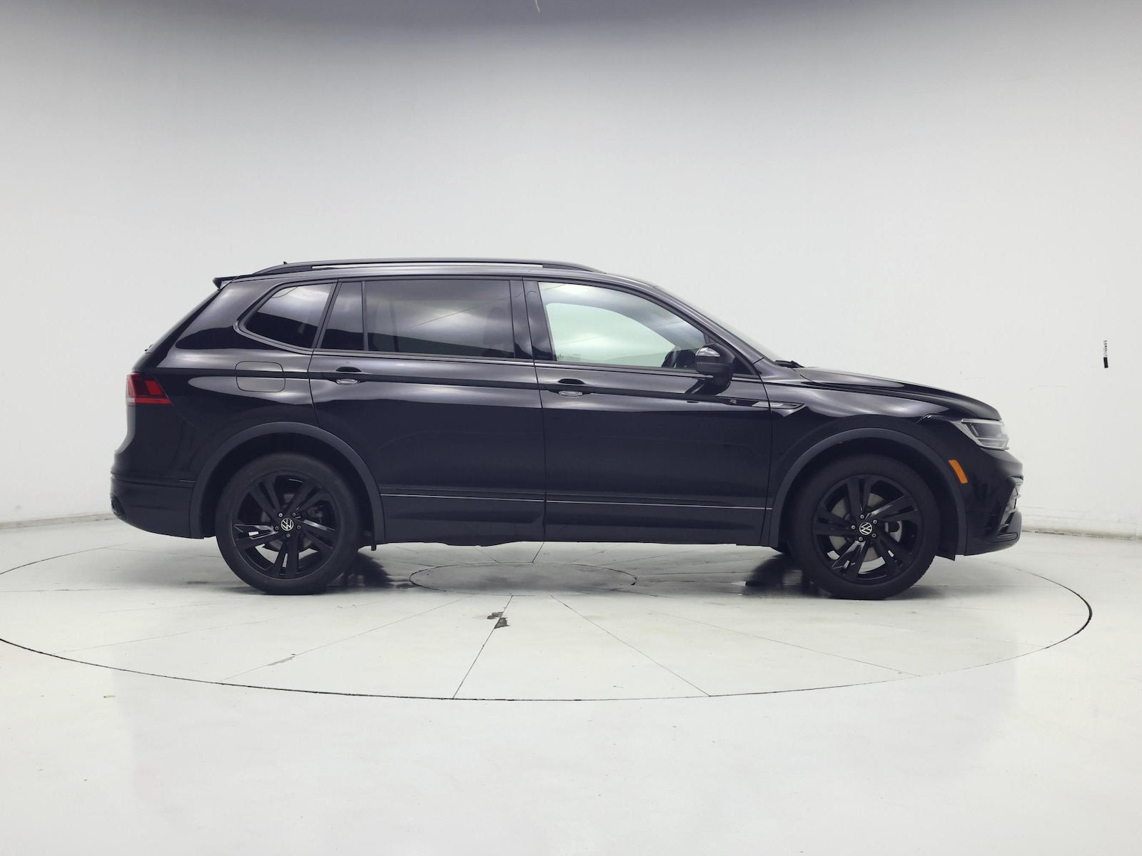 2024 Volkswagen Tiguan SE R-LINE BLACK - Photo 8