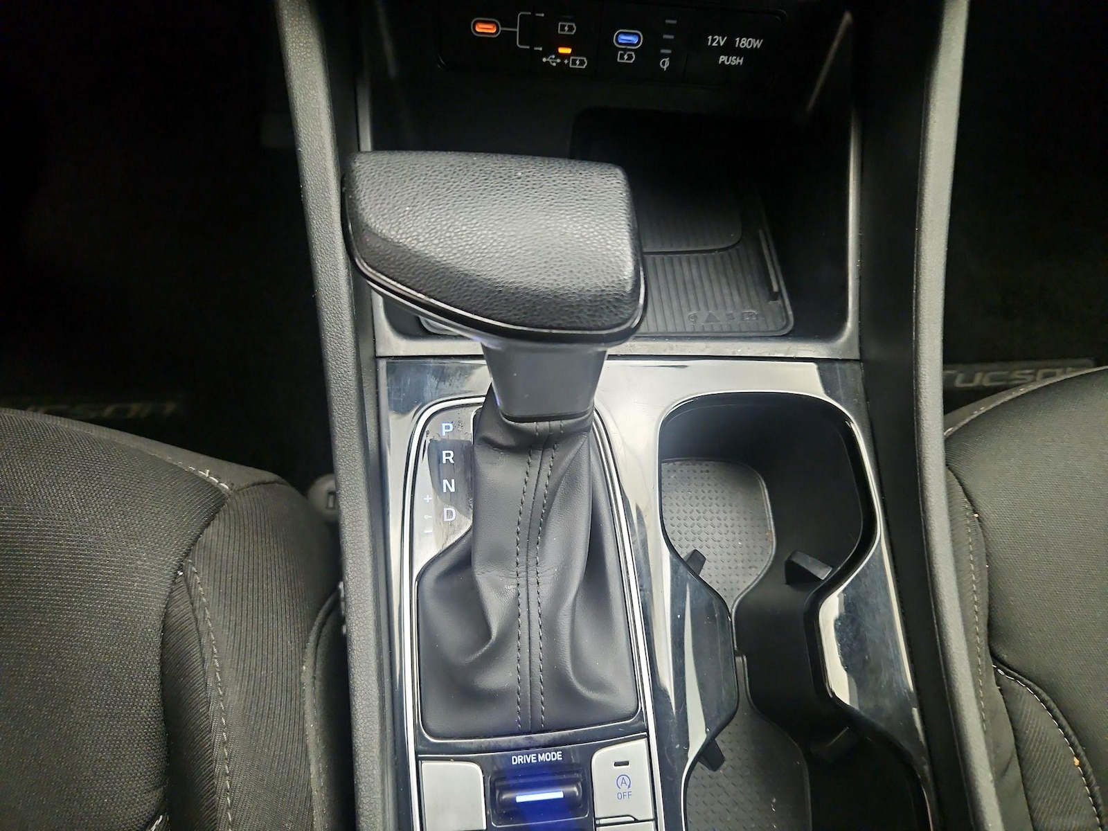 2025 Hyundai Tucson SEL - Photo 18