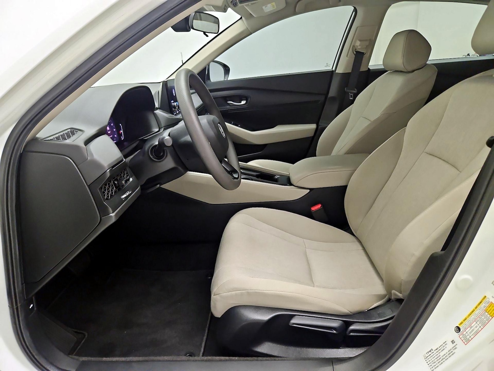 2024 Honda Accord LX - Photo 12