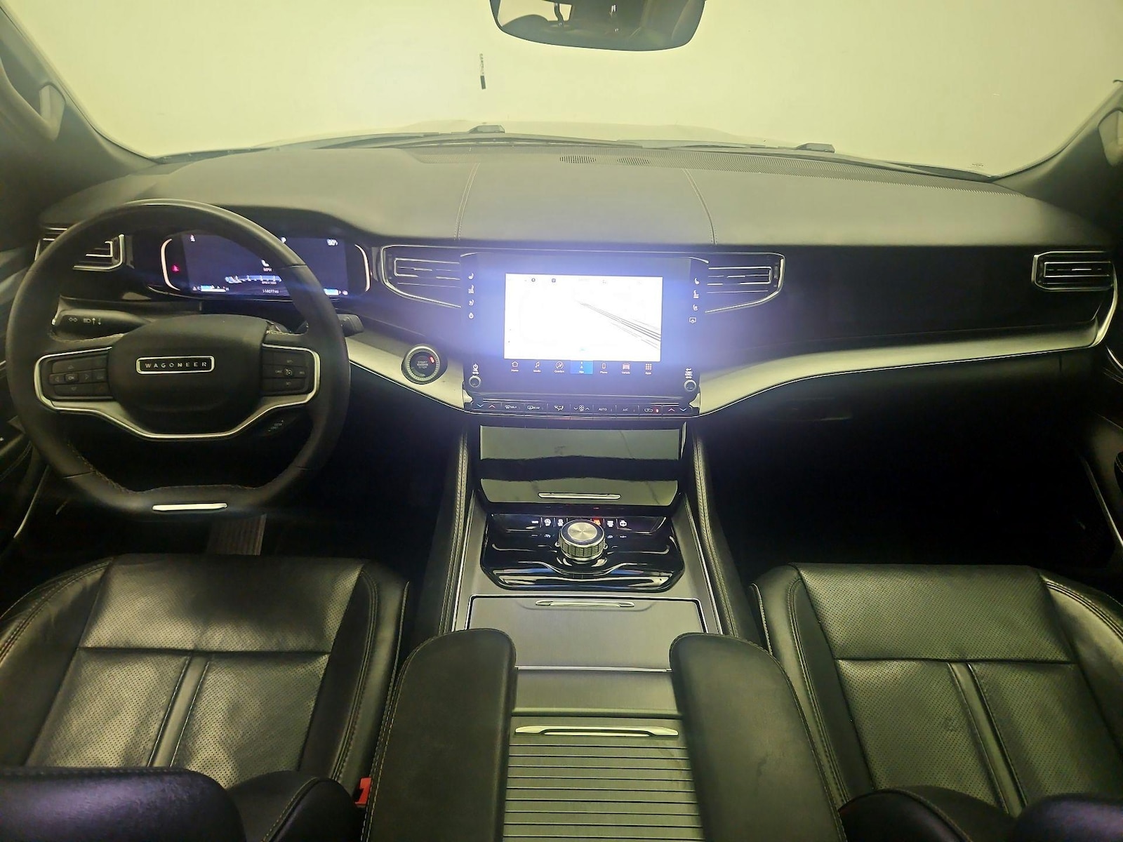 2023 Jeep Wagoneer Series I - Photo 10
