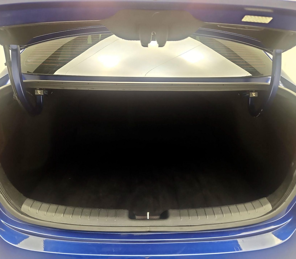 Trunk/Cargo (Seats Up)