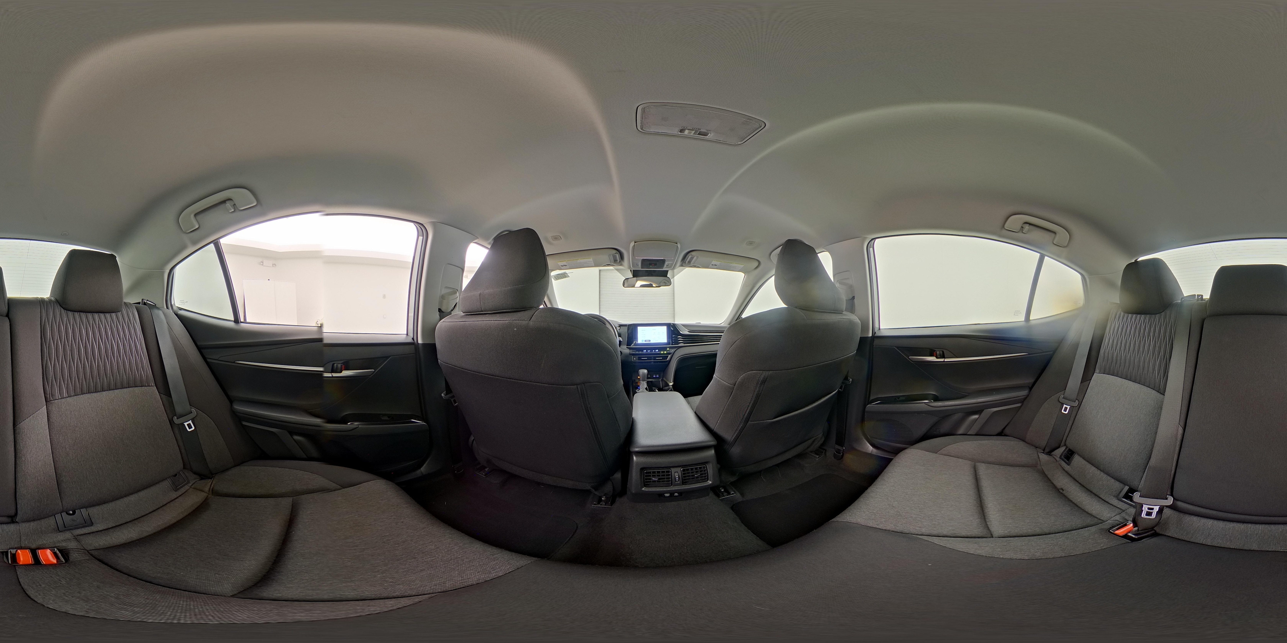 2025 Toyota Camry LE - Photo 25