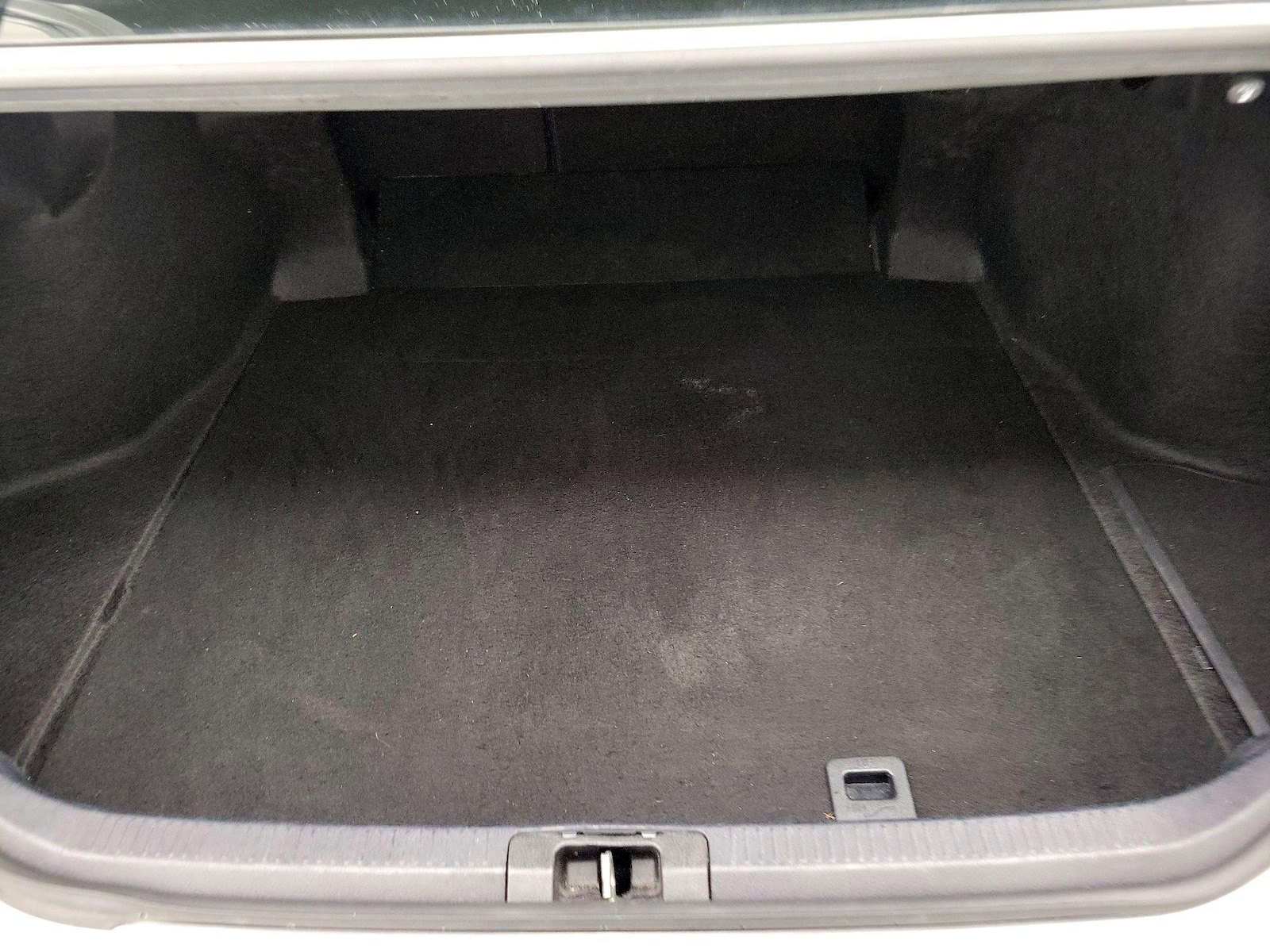 2025 Toyota Camry LE - Photo 21