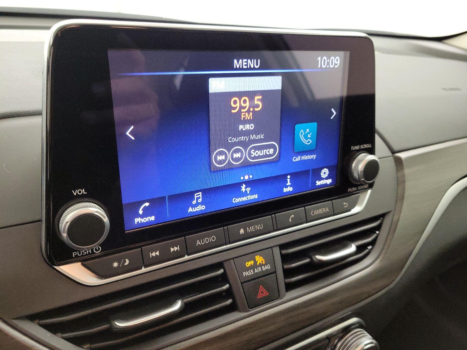 2025 Nissan Altima SV - Photo 16