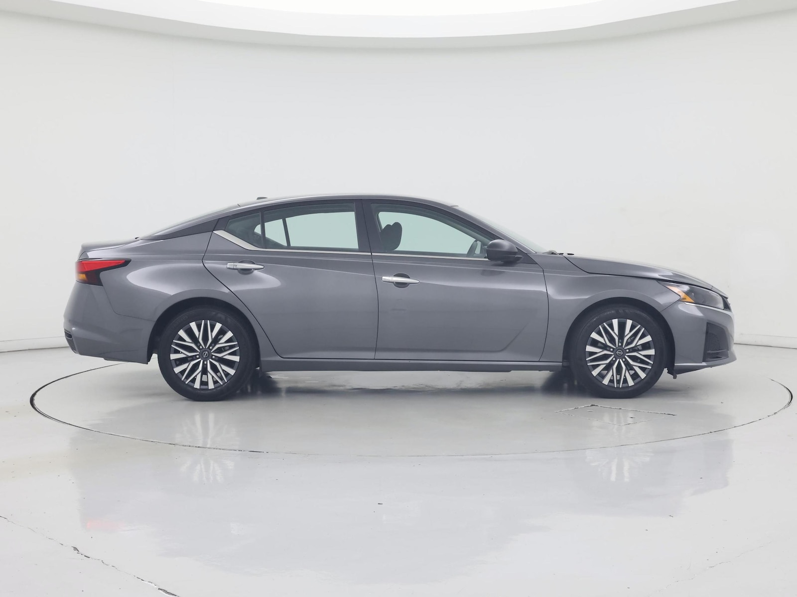 2025 Nissan Altima SV - Photo 8