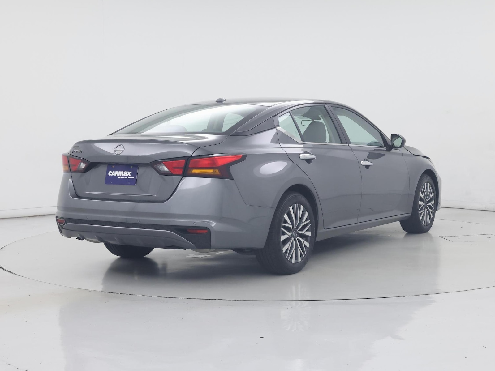 2025 Nissan Altima SV - Photo 9