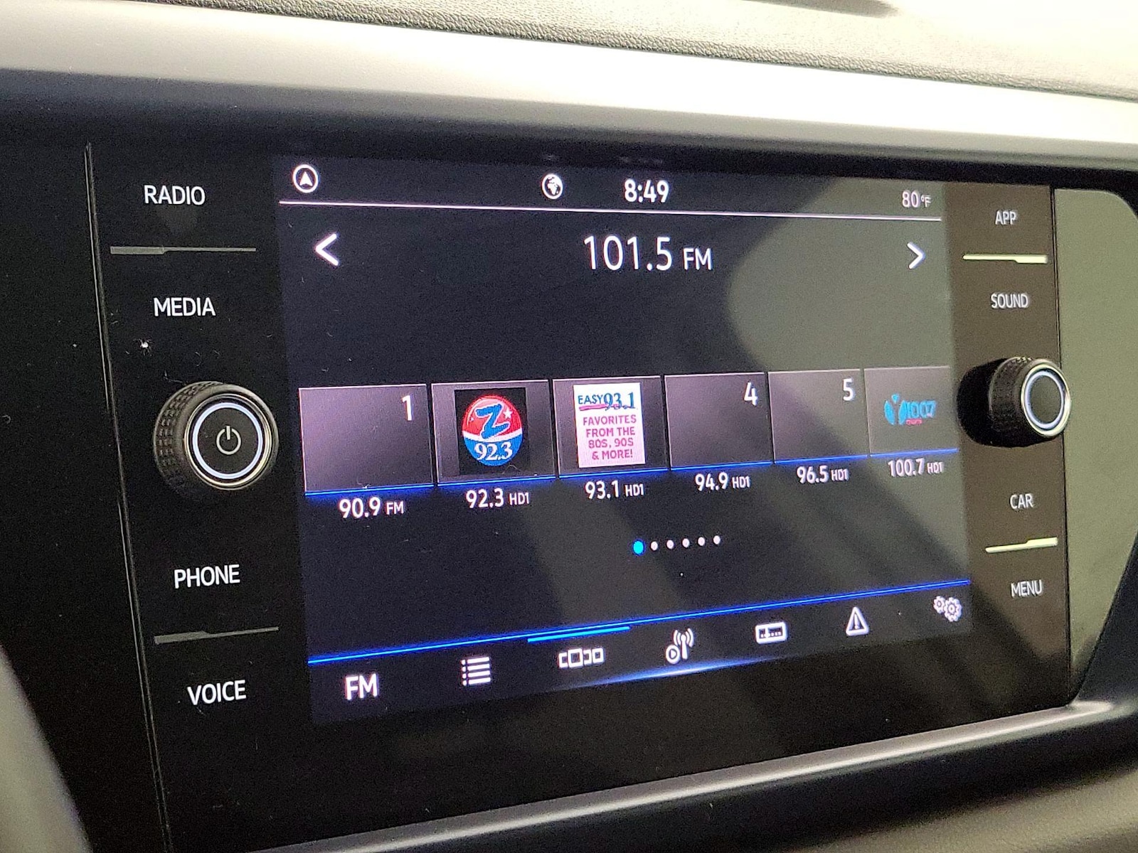 2023 Volkswagen Taos SE - Photo 15