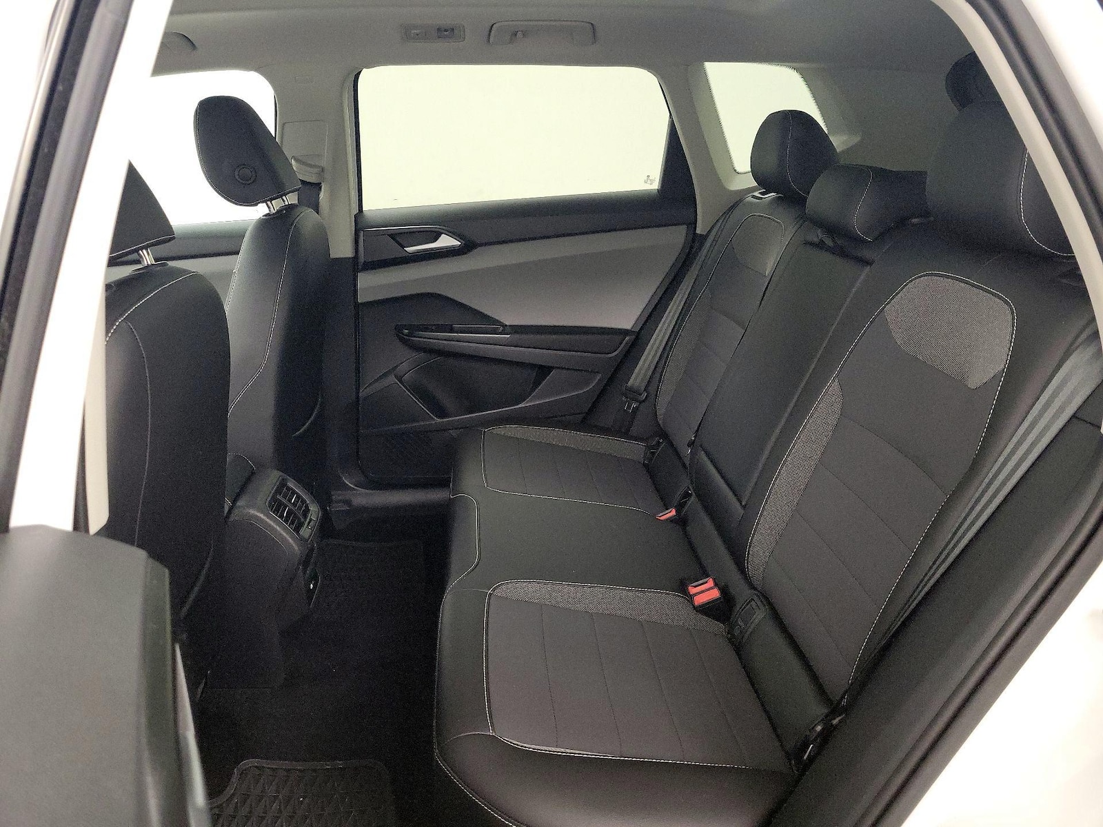 2023 Volkswagen Taos SE - Photo 20